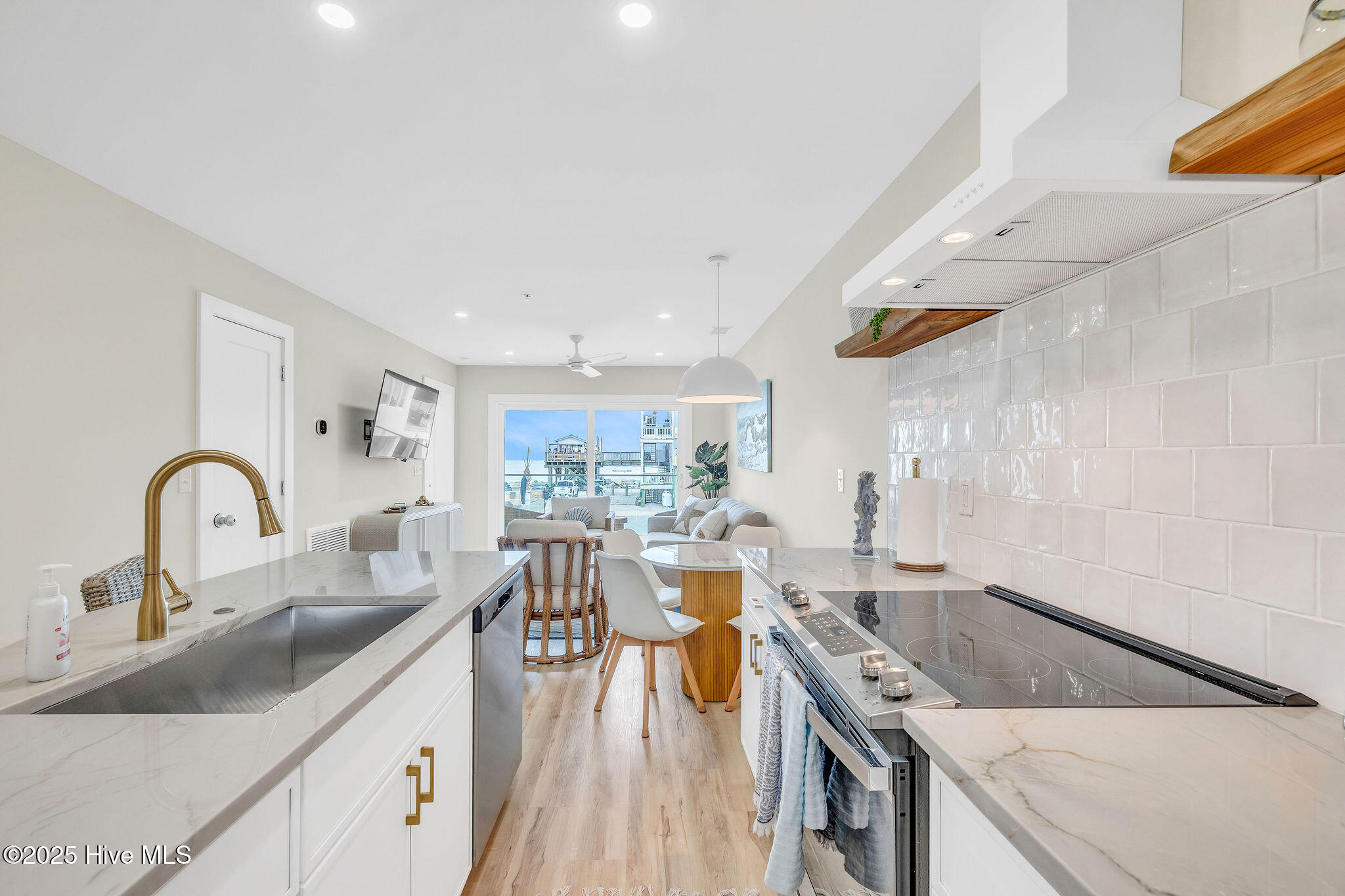 1800 Canal Drive 106