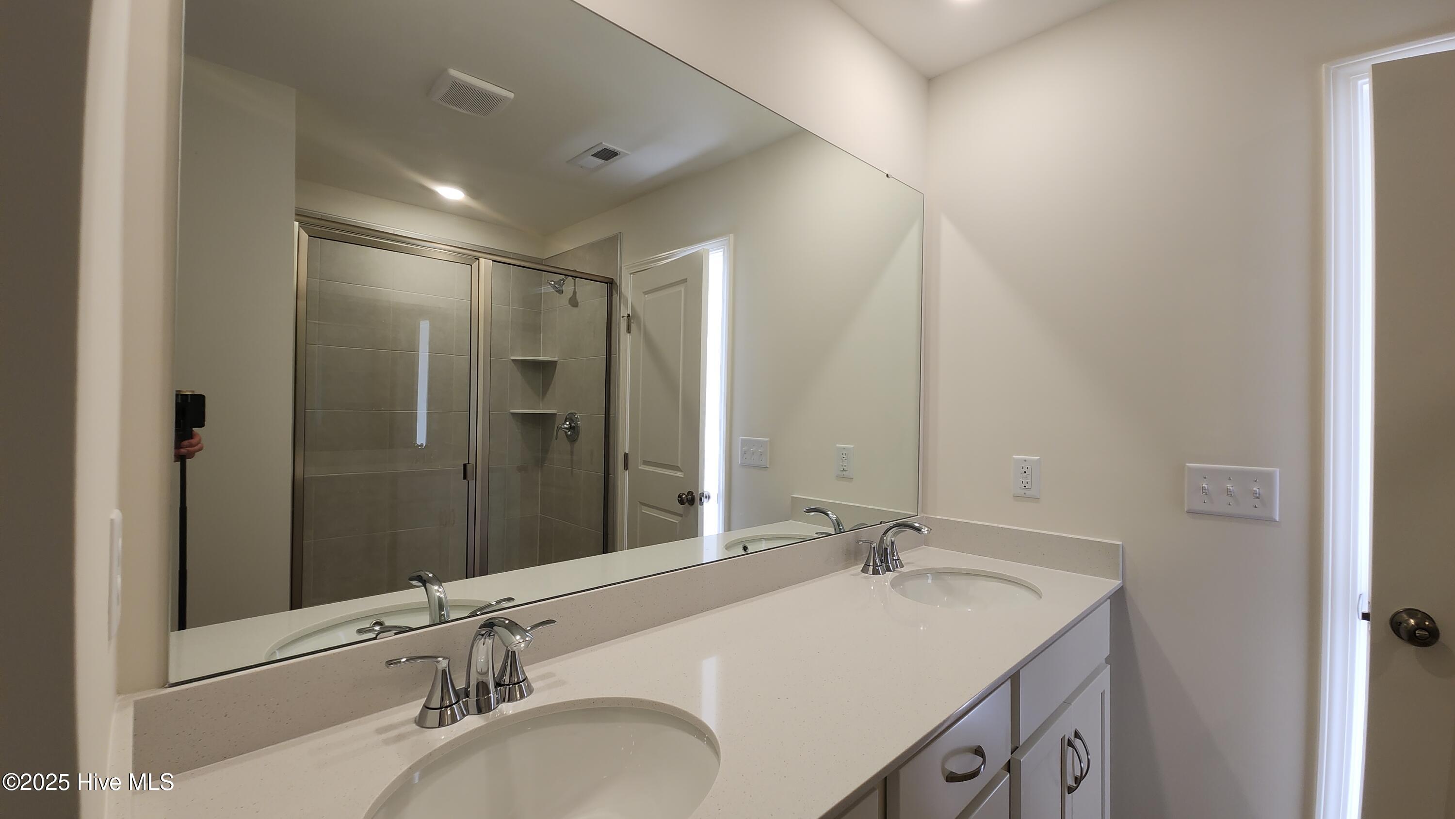 1213 Lulu Bay Drive NE