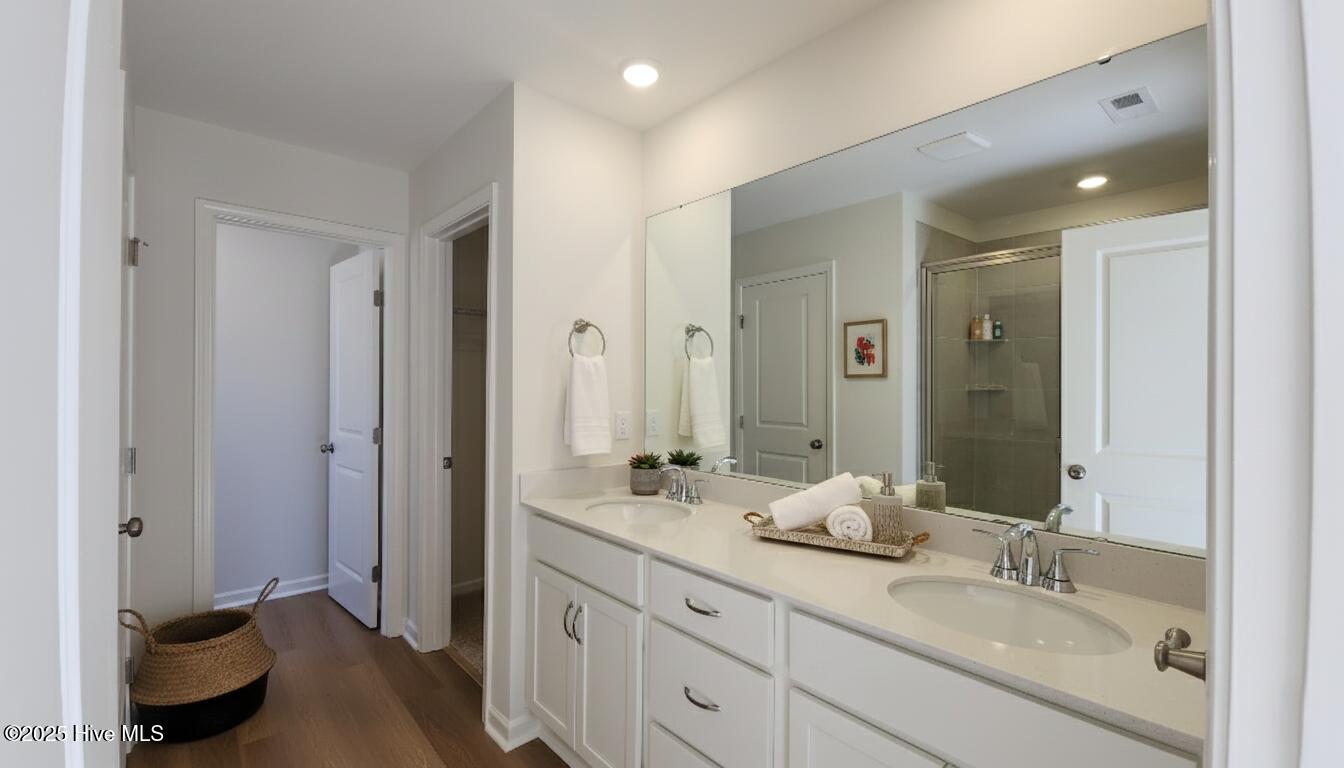 1213 Lulu Bay Drive NE