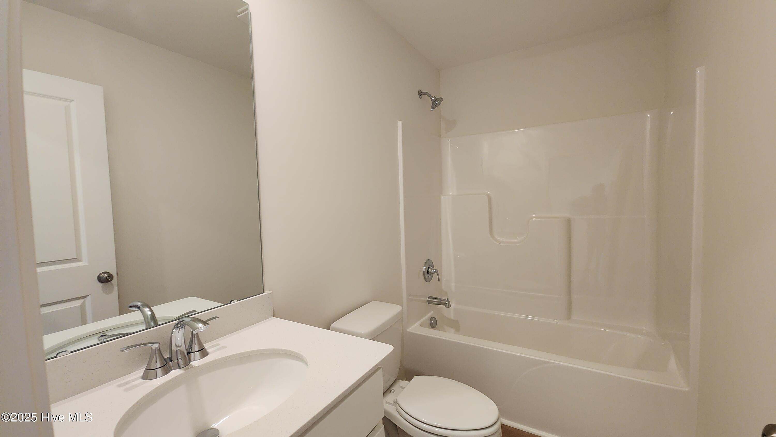 1213 Lulu Bay Drive NE