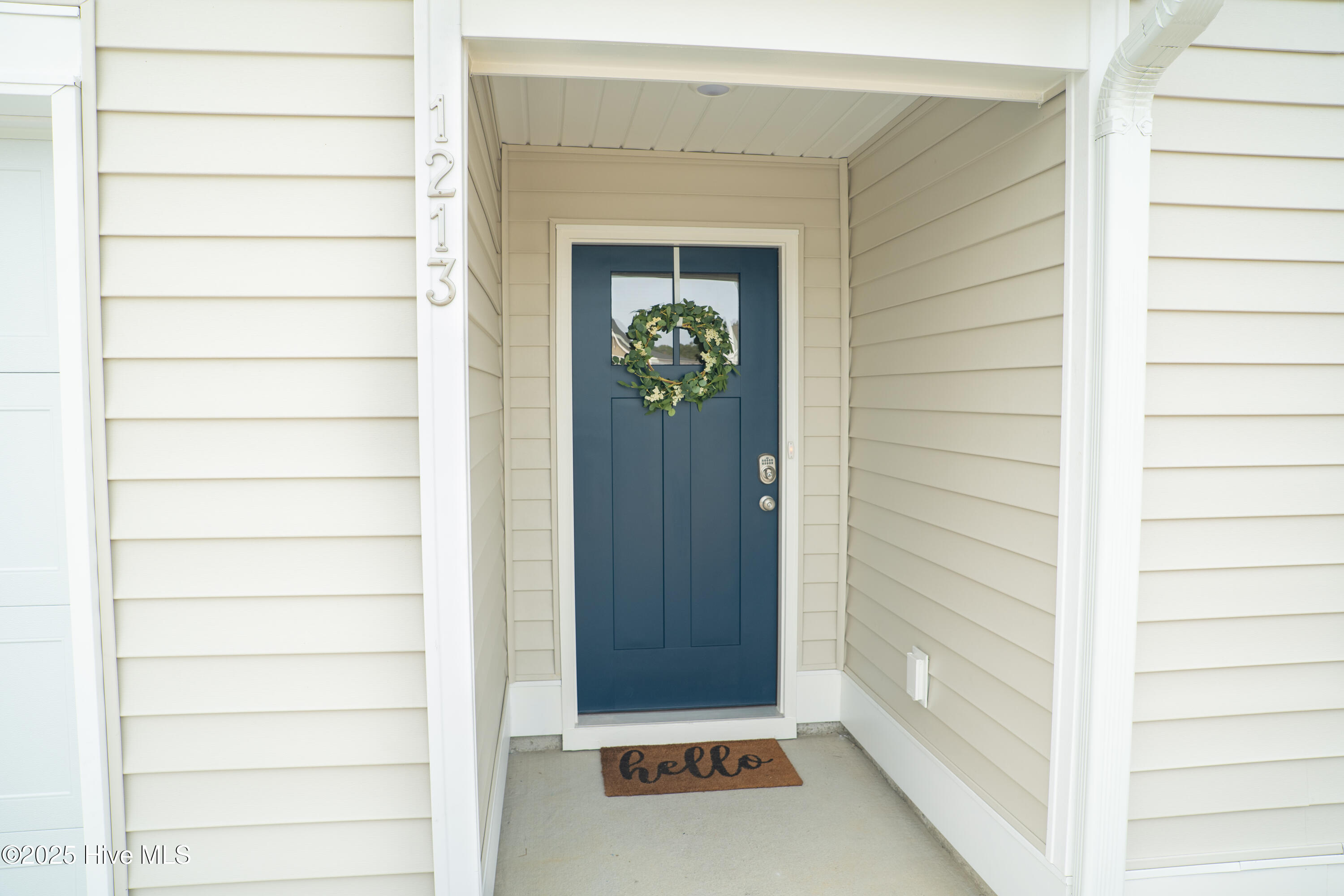 1213 Lulu Bay Drive NE