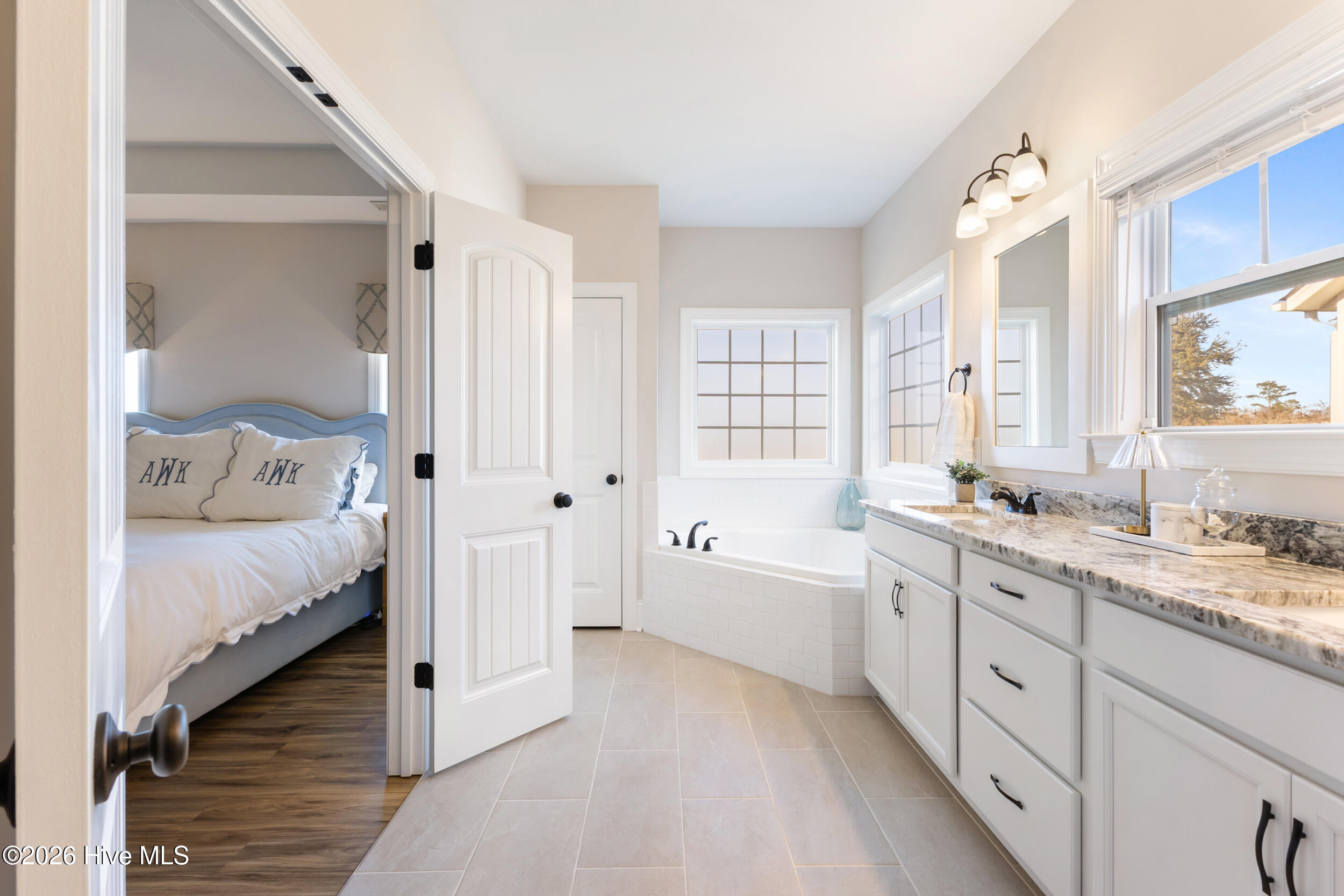 283 Hanover Lakes Drive