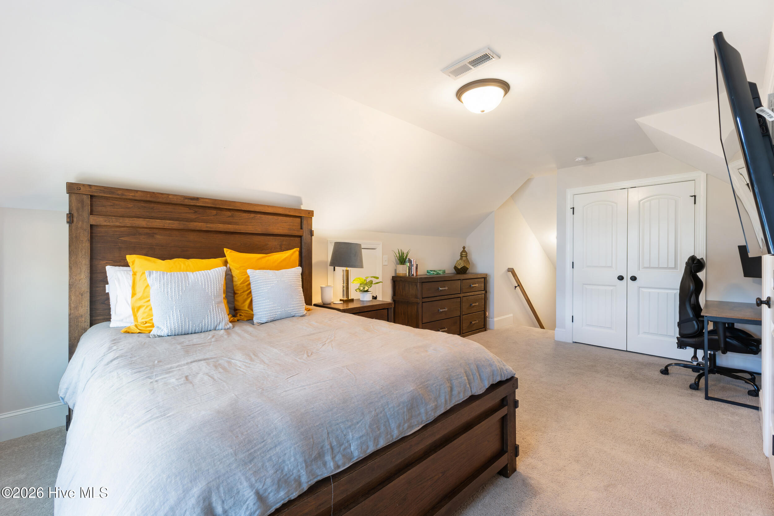 283 Hanover Lakes Drive