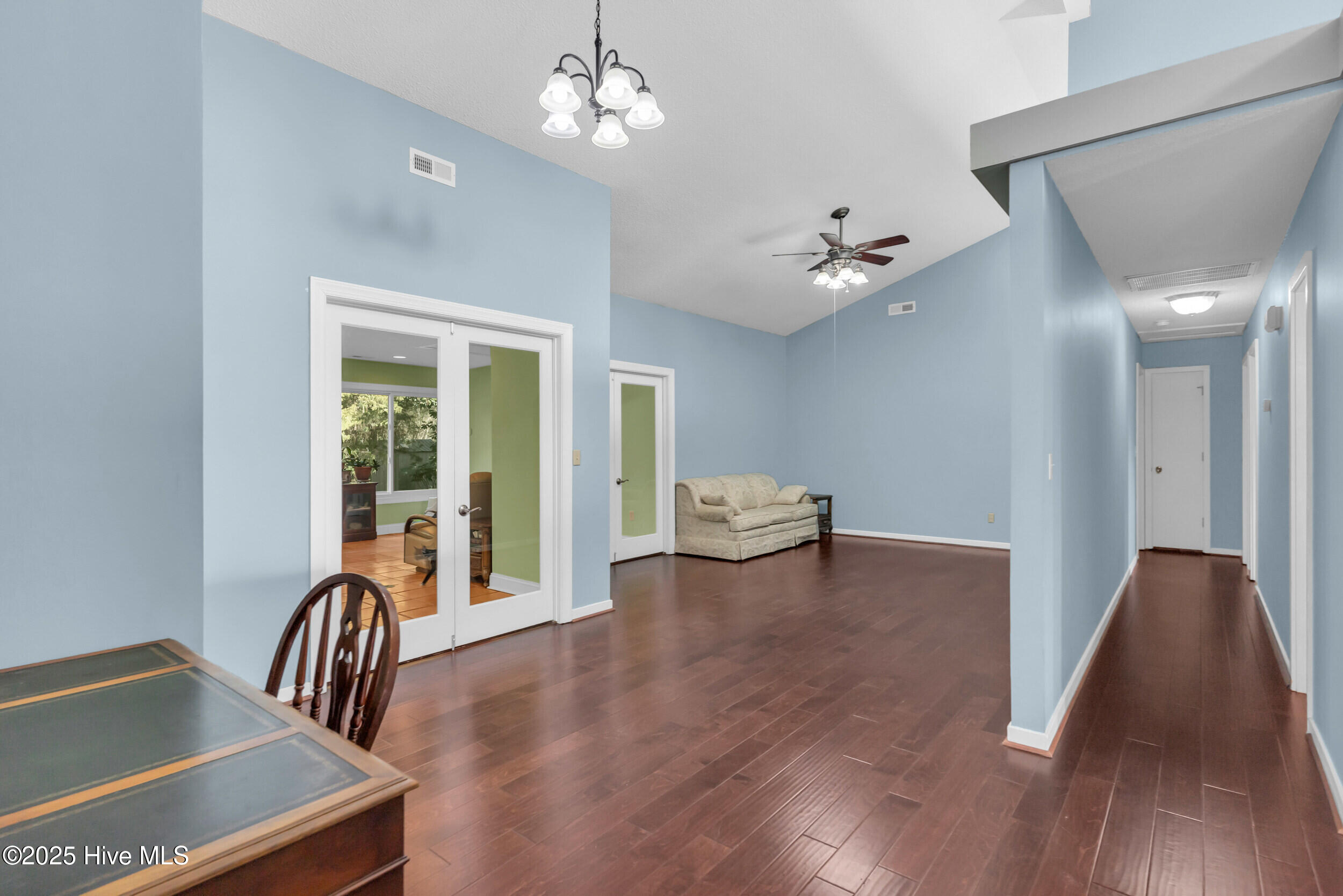 608 The Cape Boulevard