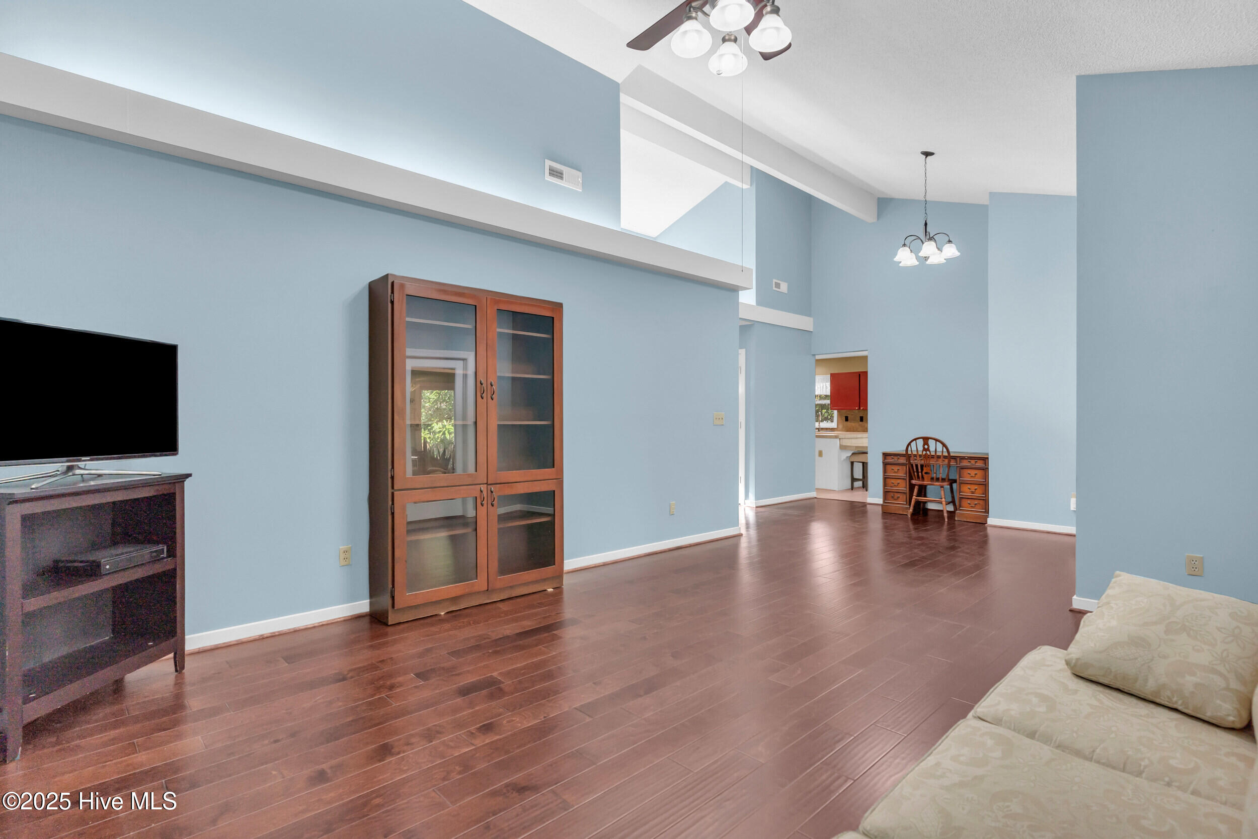 608 The Cape Boulevard