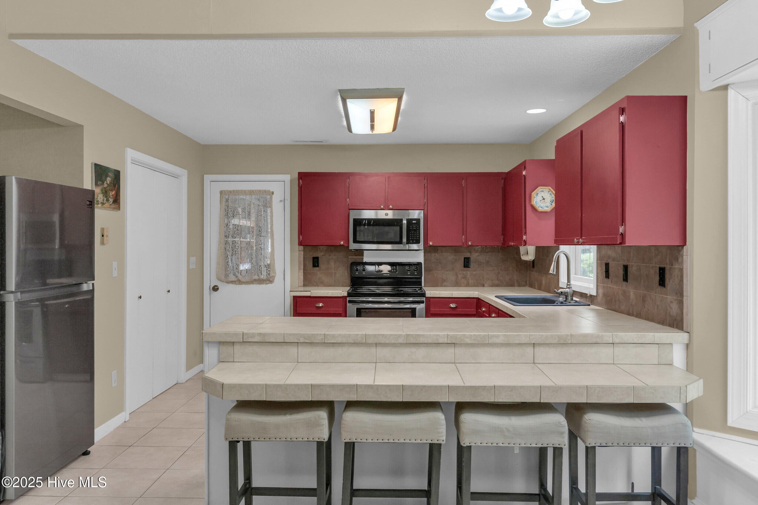 608 The Cape Boulevard