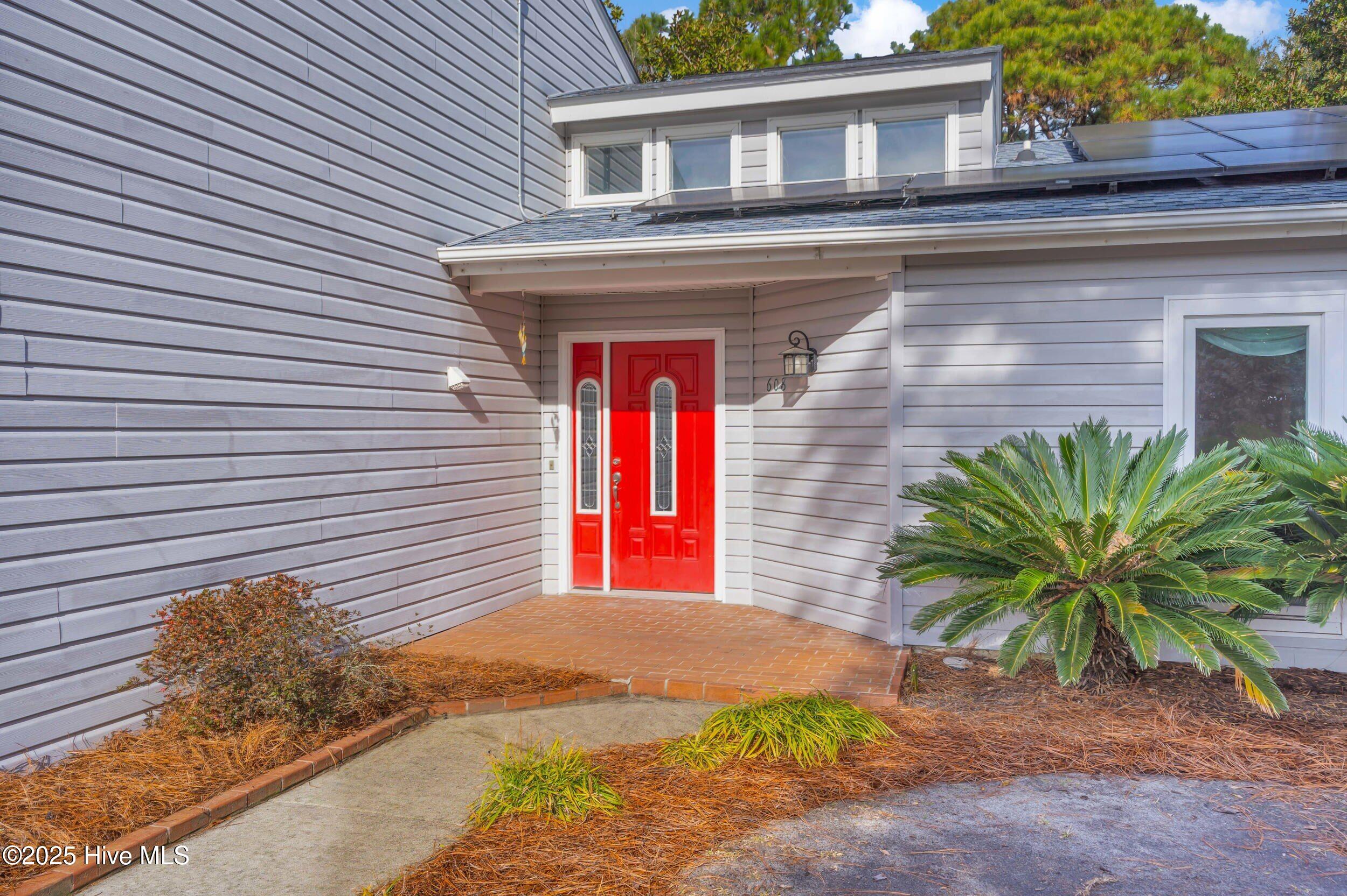 608 The Cape Boulevard