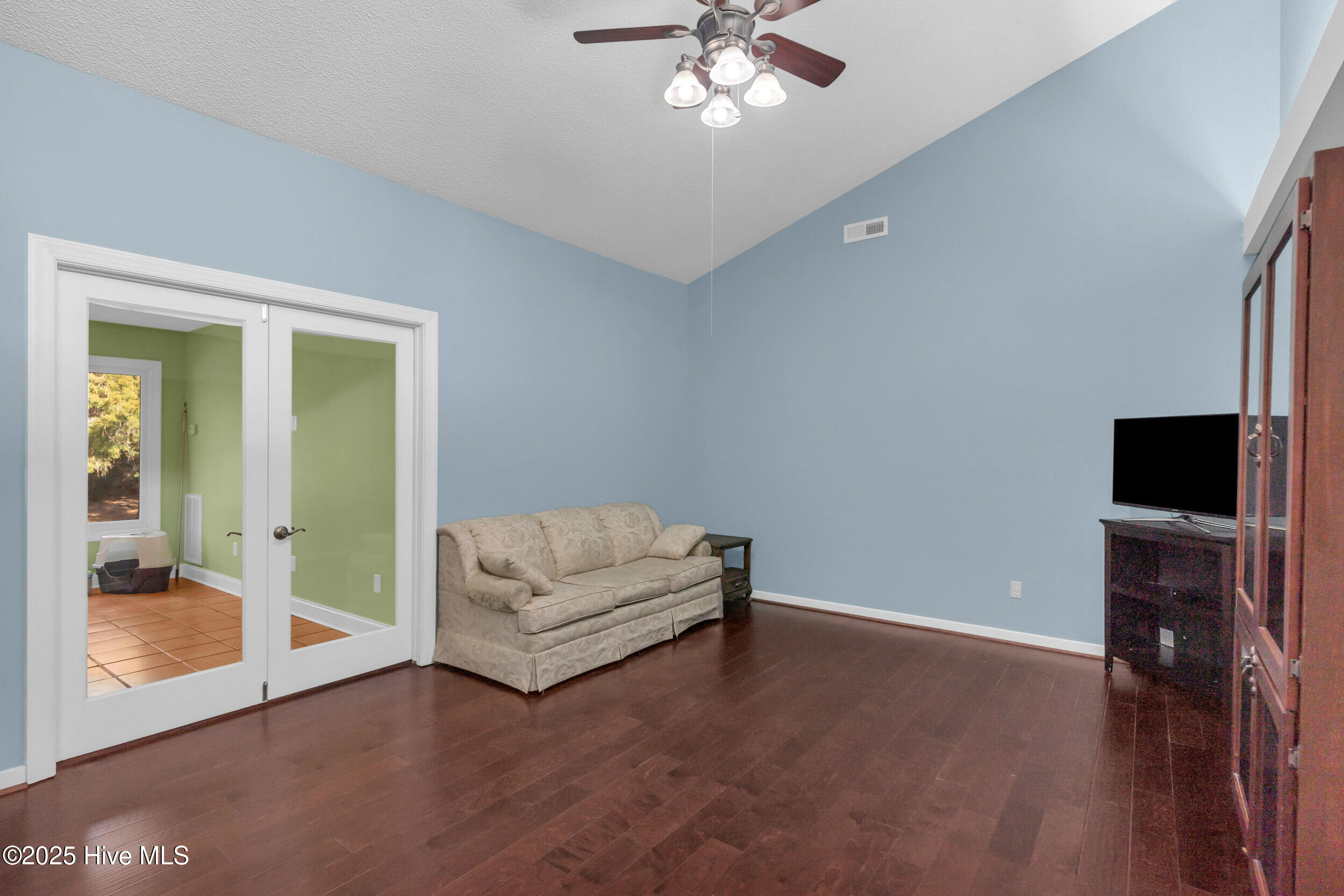 608 The Cape Boulevard