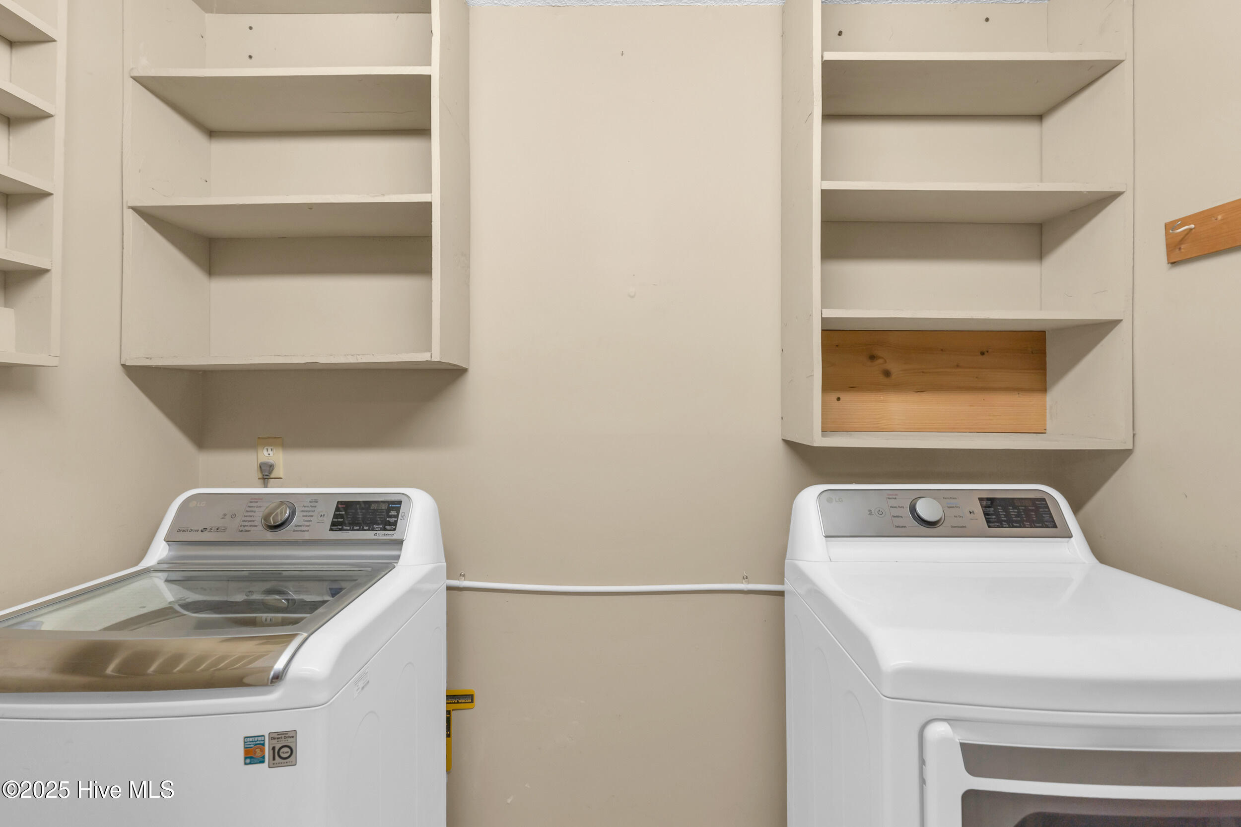 608 The Cape Boulevard