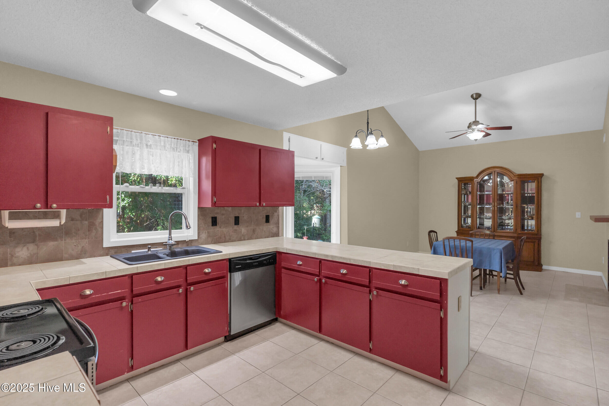 608 The Cape Boulevard