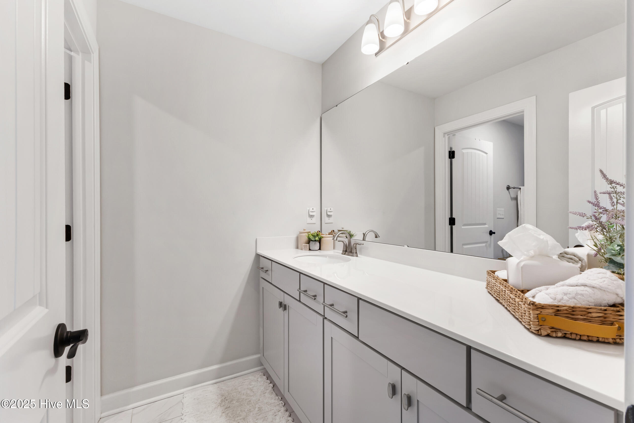 170 N Passerine Path