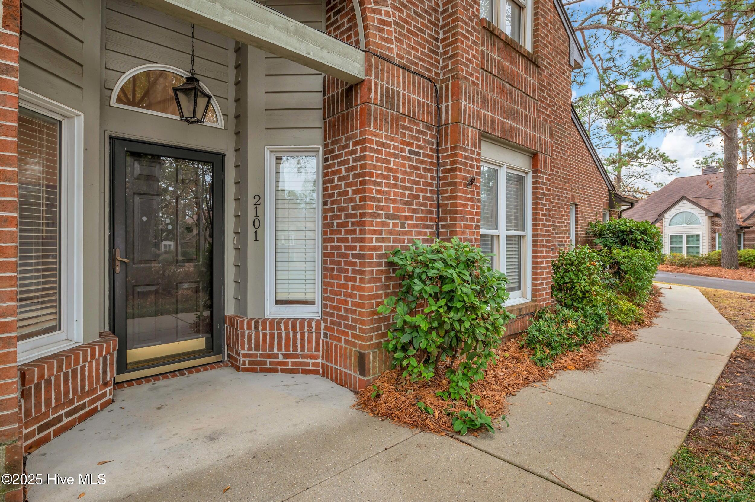 2101 Jumpin Run Drive