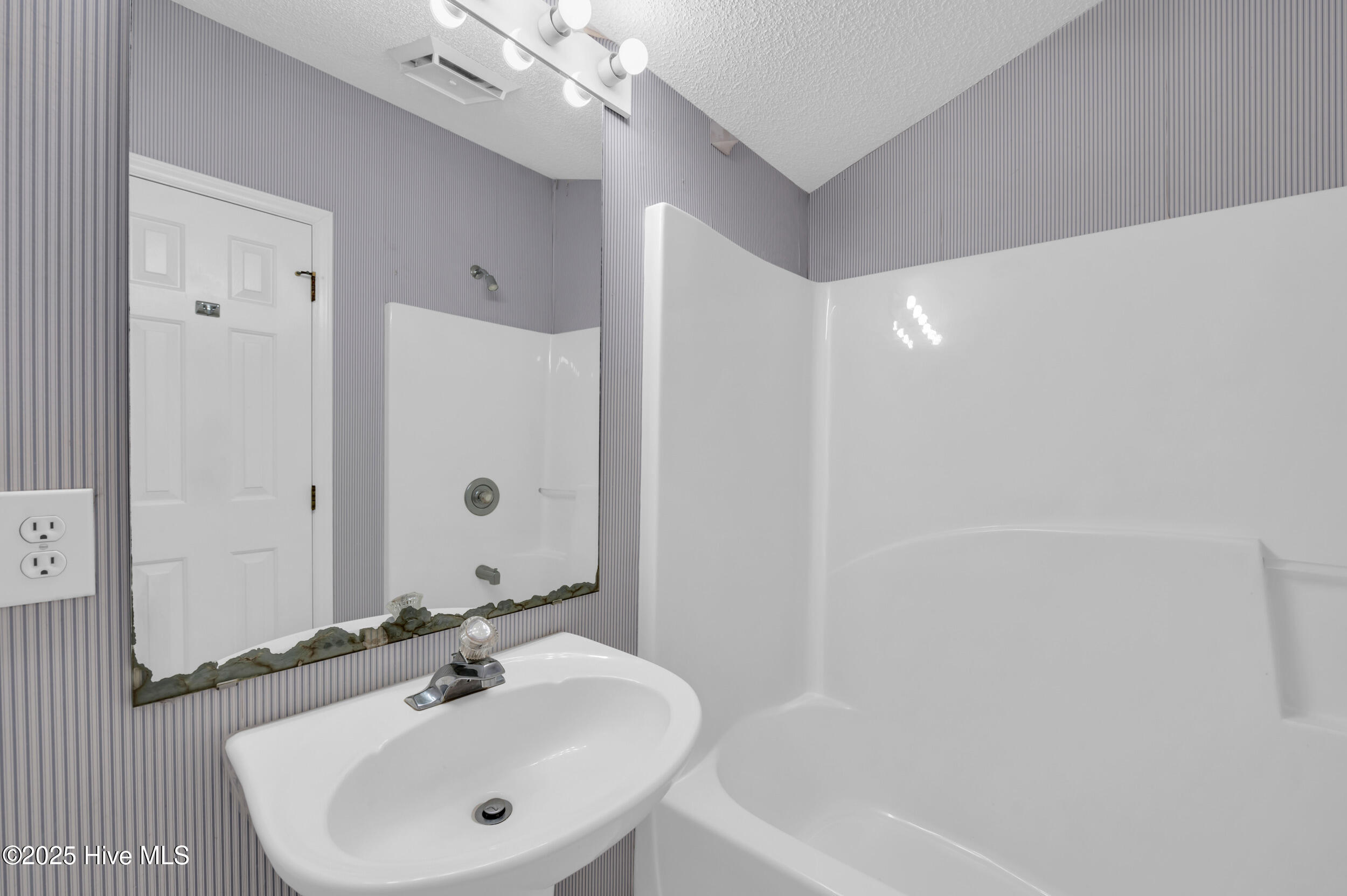 2101 Jumpin Run Drive