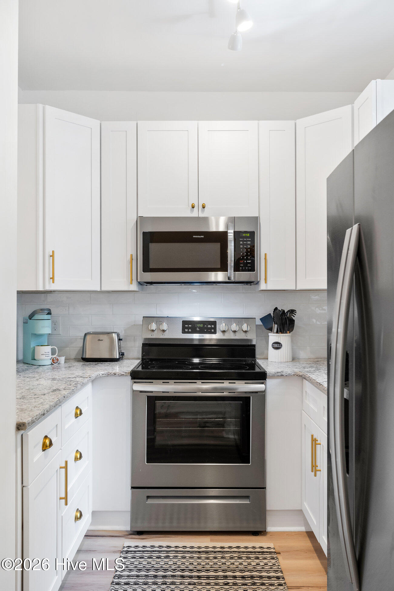 4220 Wilshire Boulevard 204