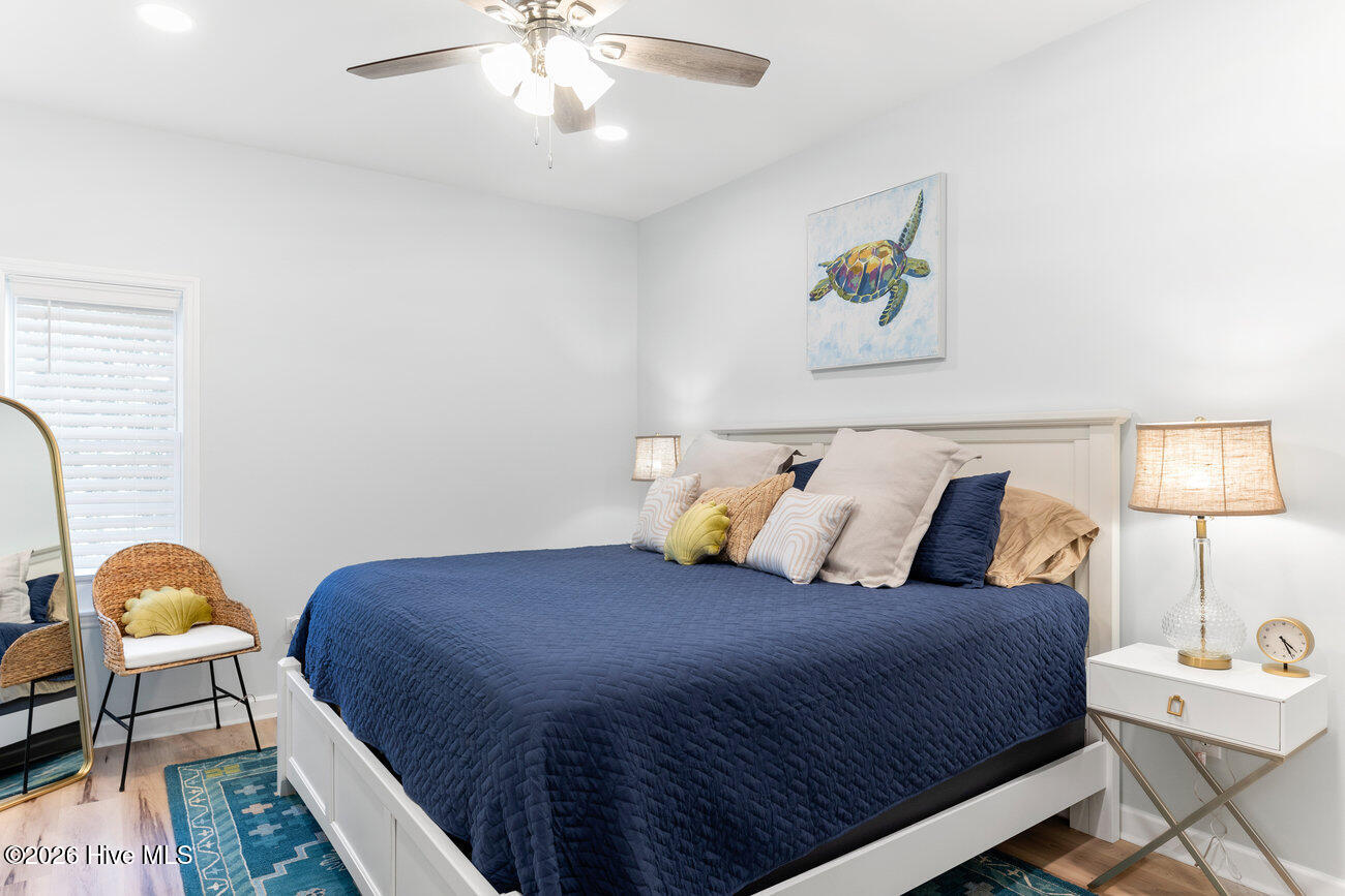 4220 Wilshire Boulevard 204