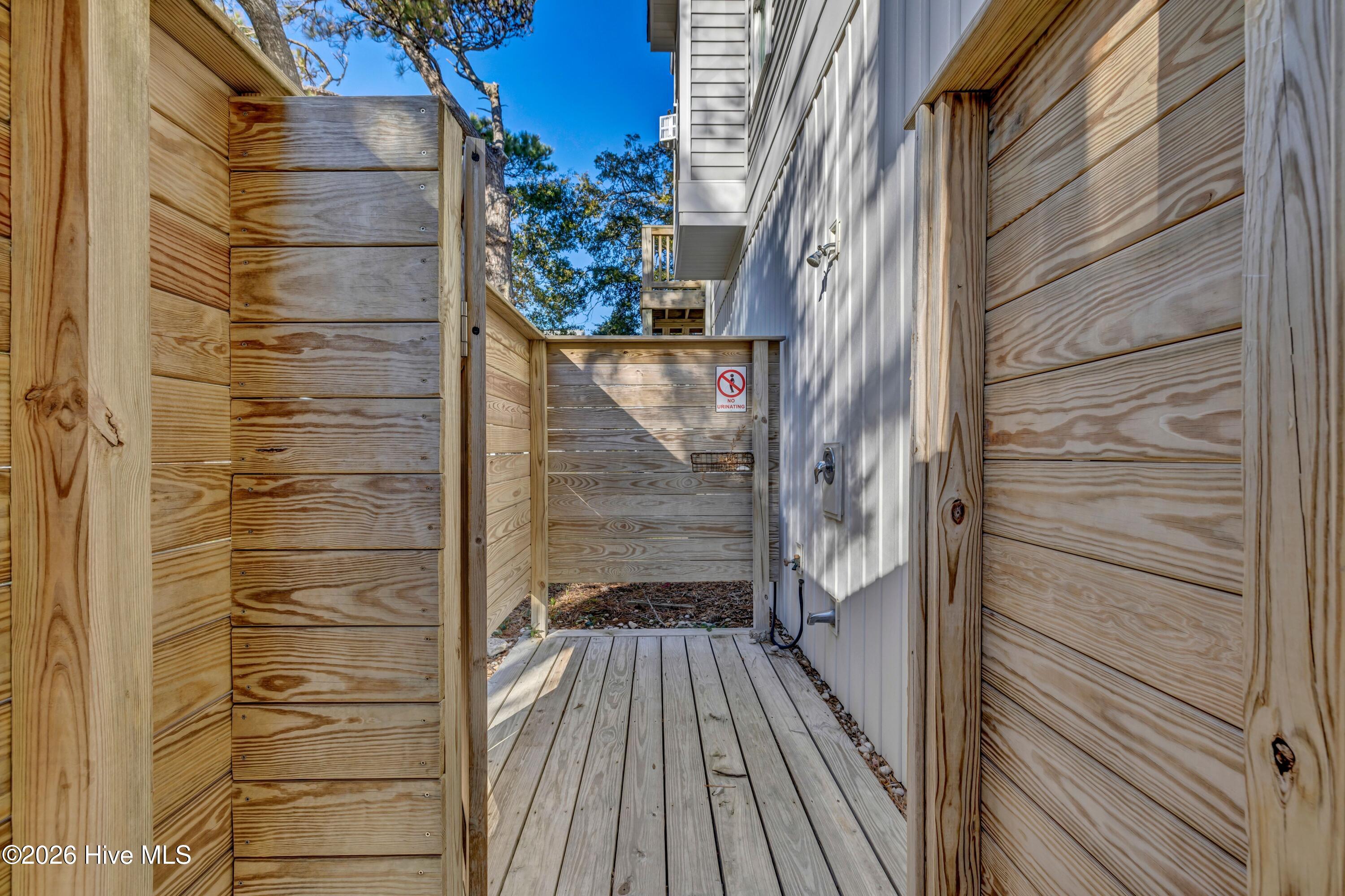 305 Columbia Avenue
