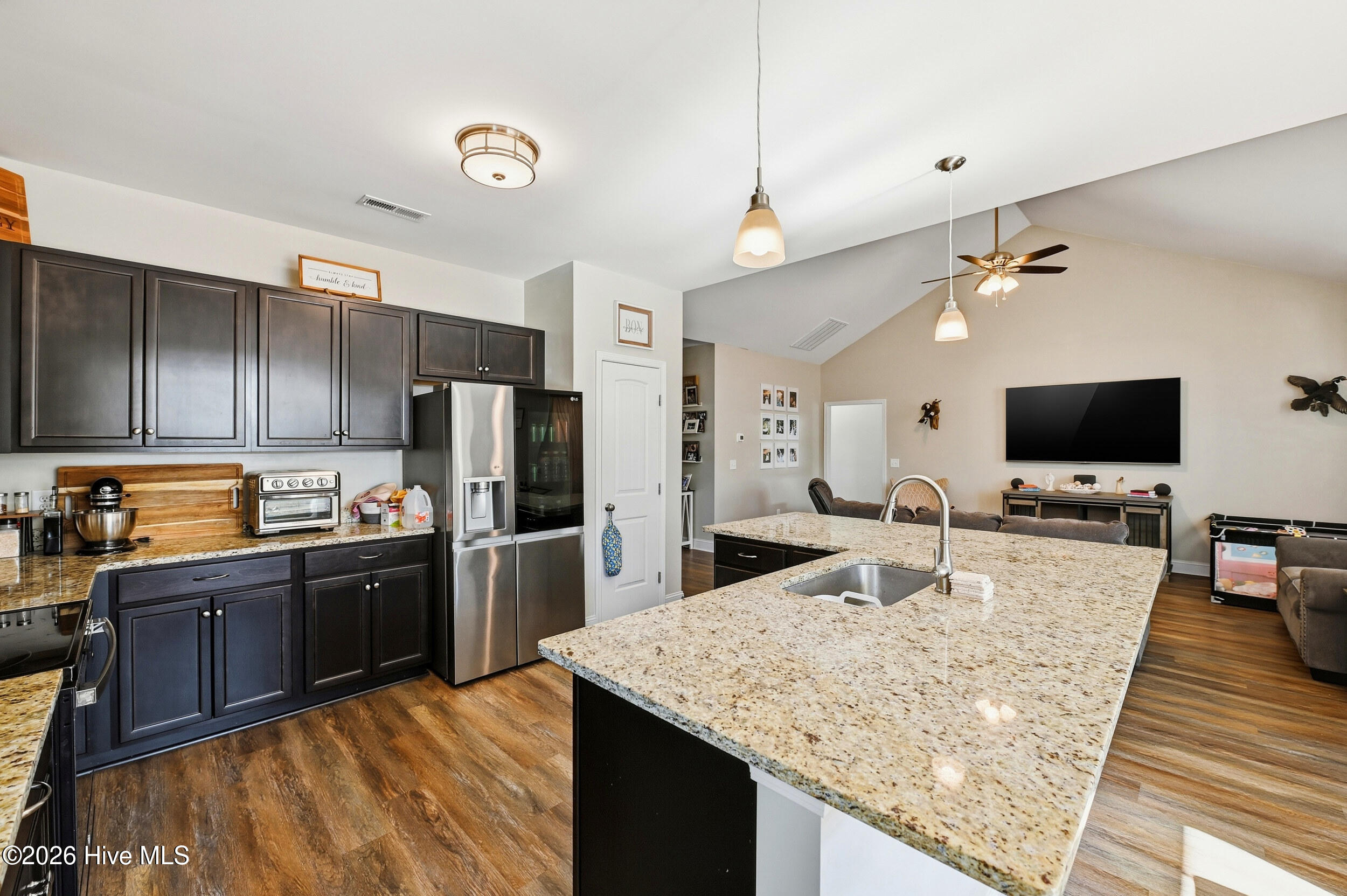 35 W Waverly Drive