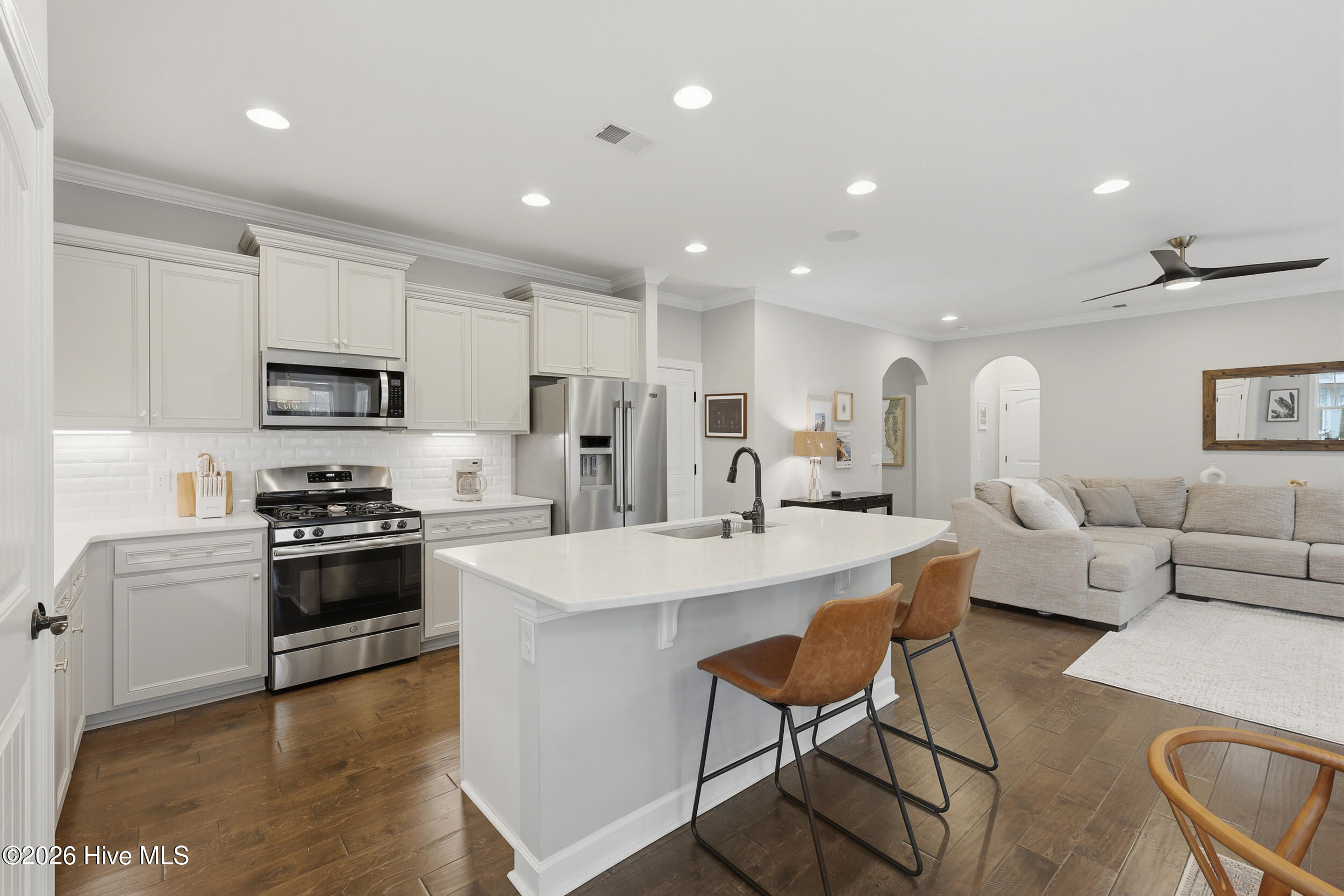 436 Island End Court