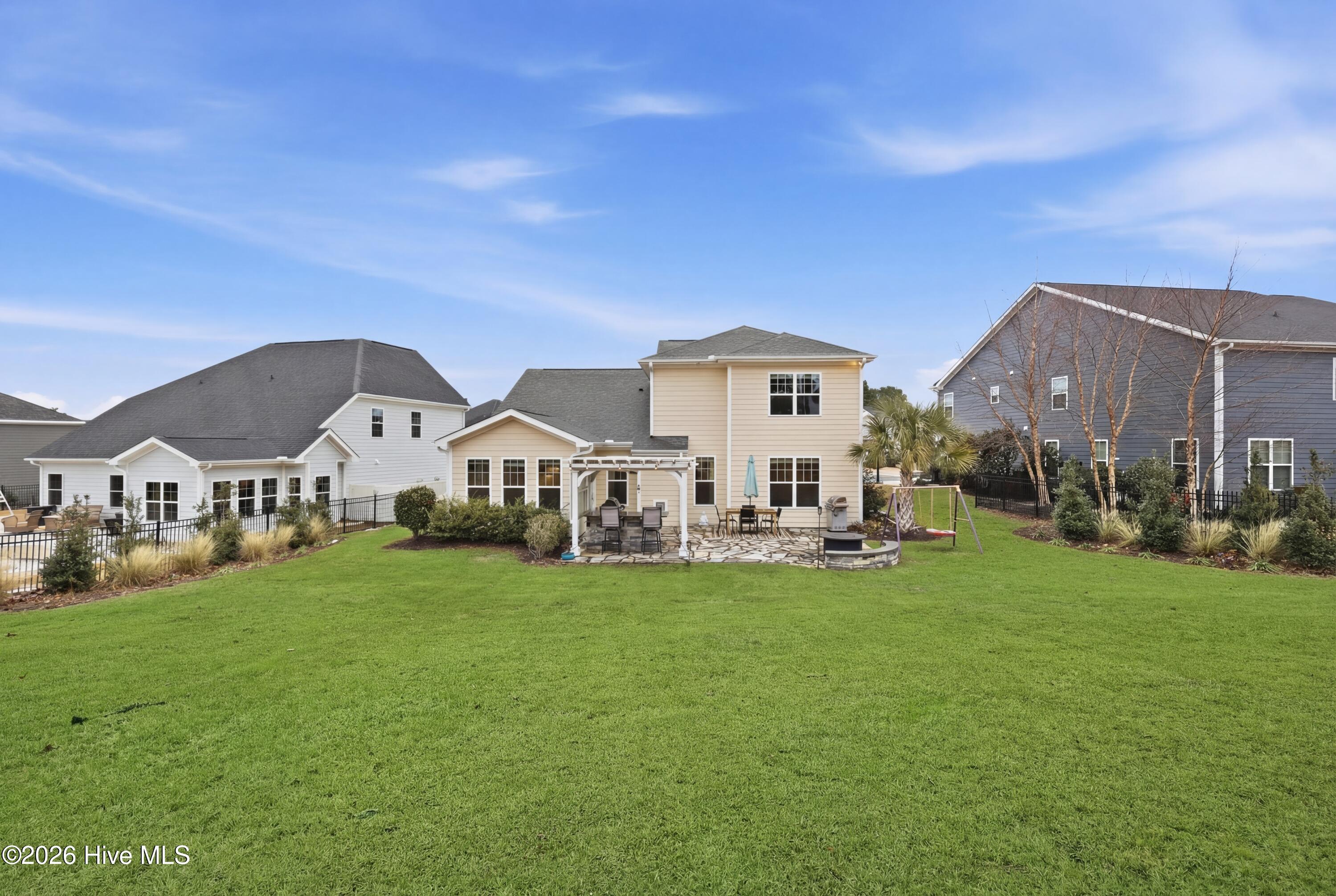 436 Island End Court