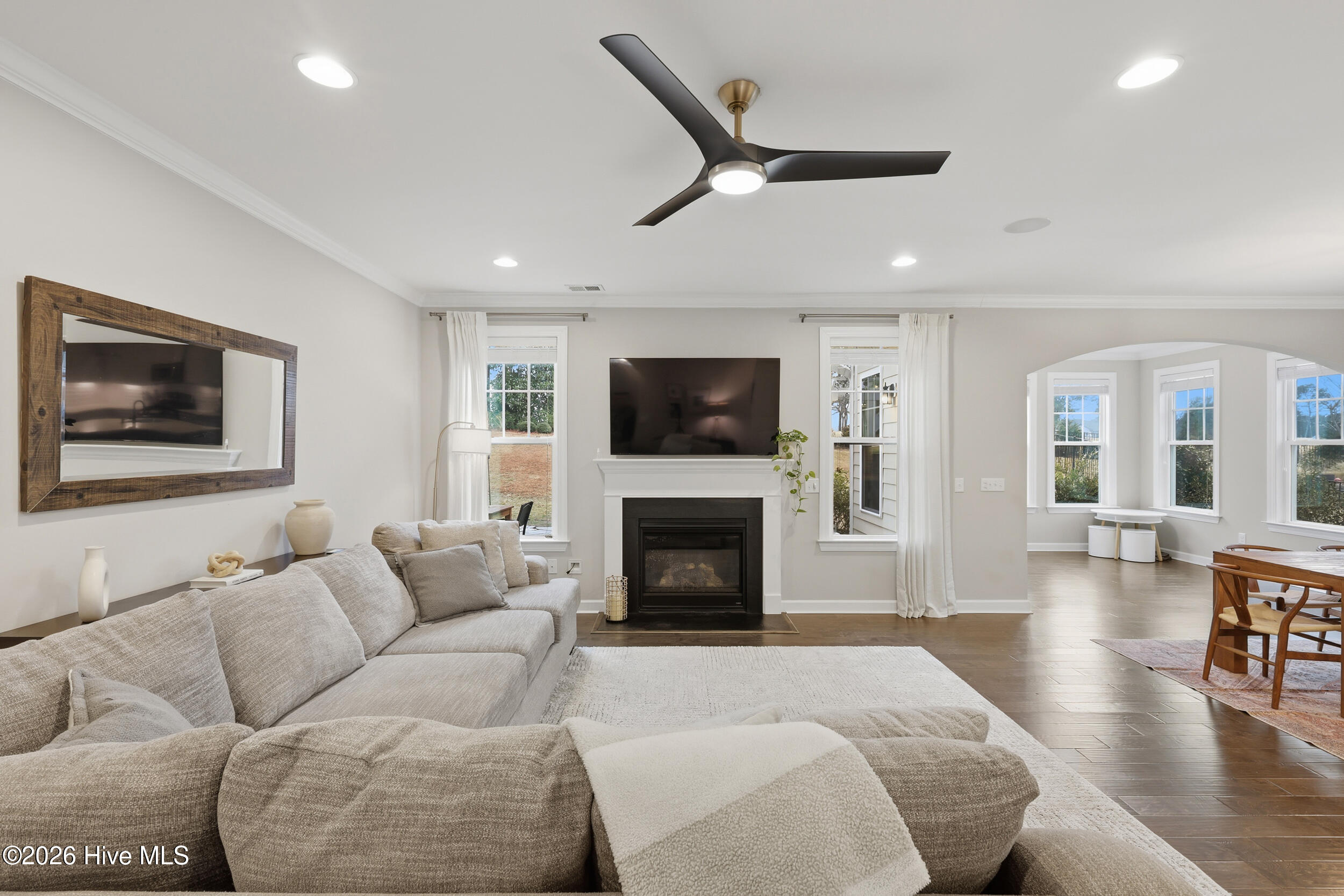 436 Island End Court