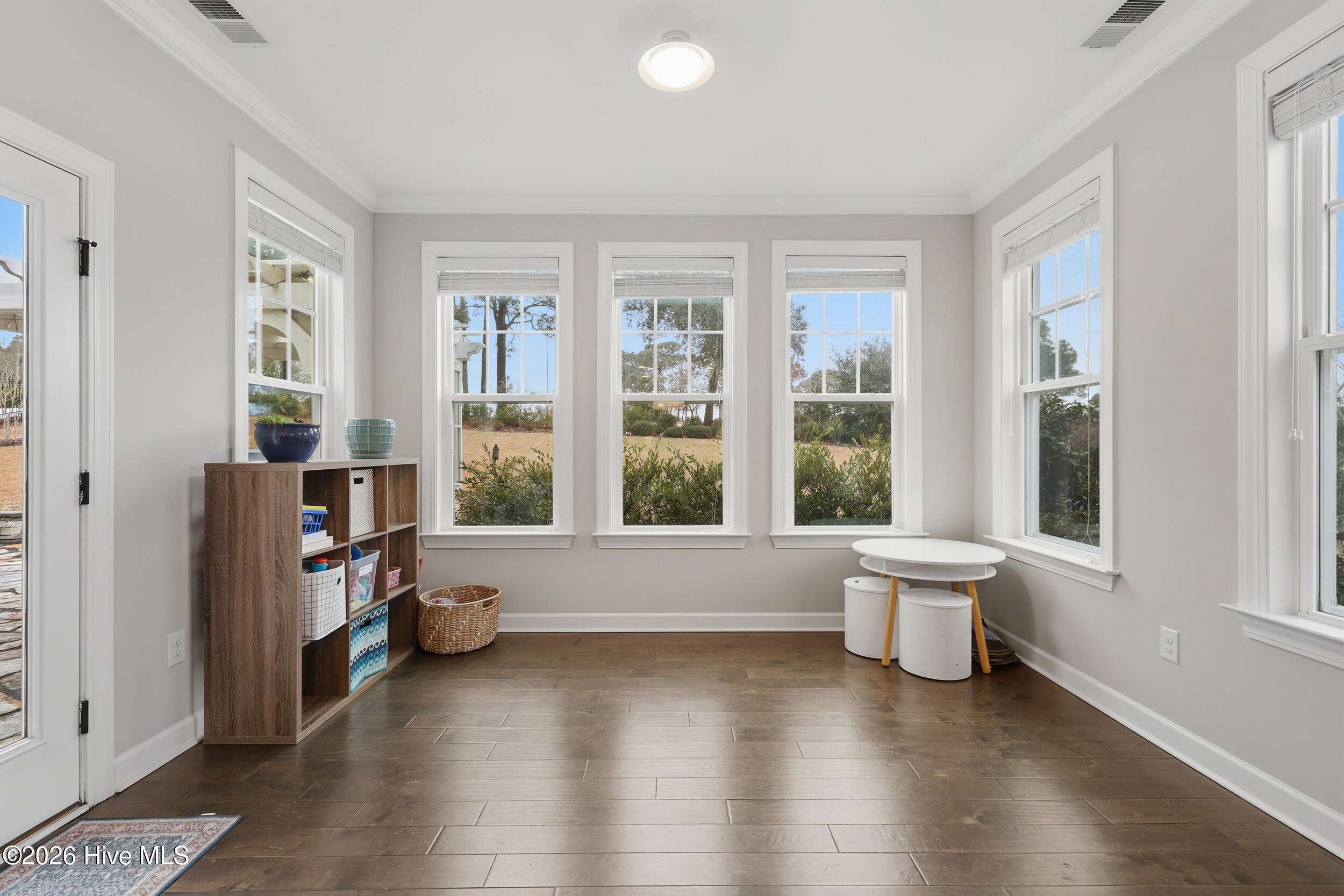 436 Island End Court