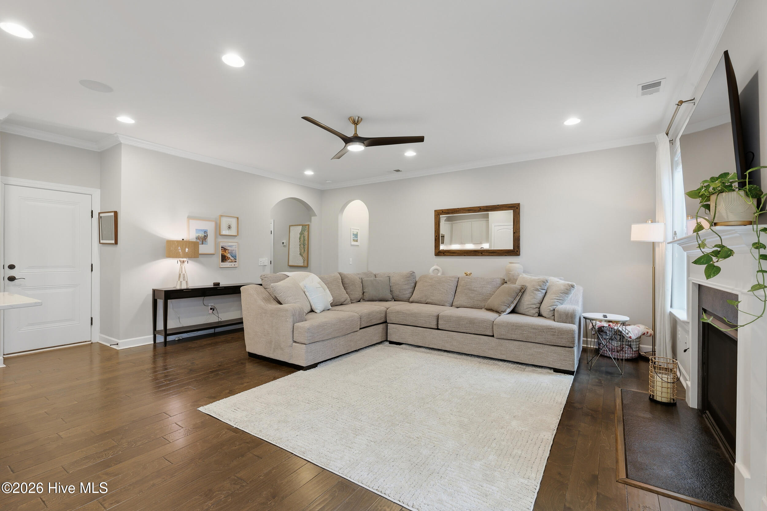 436 Island End Court