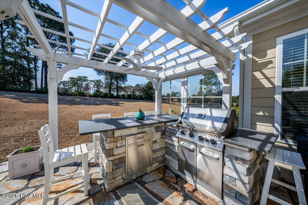 436 Island End Court