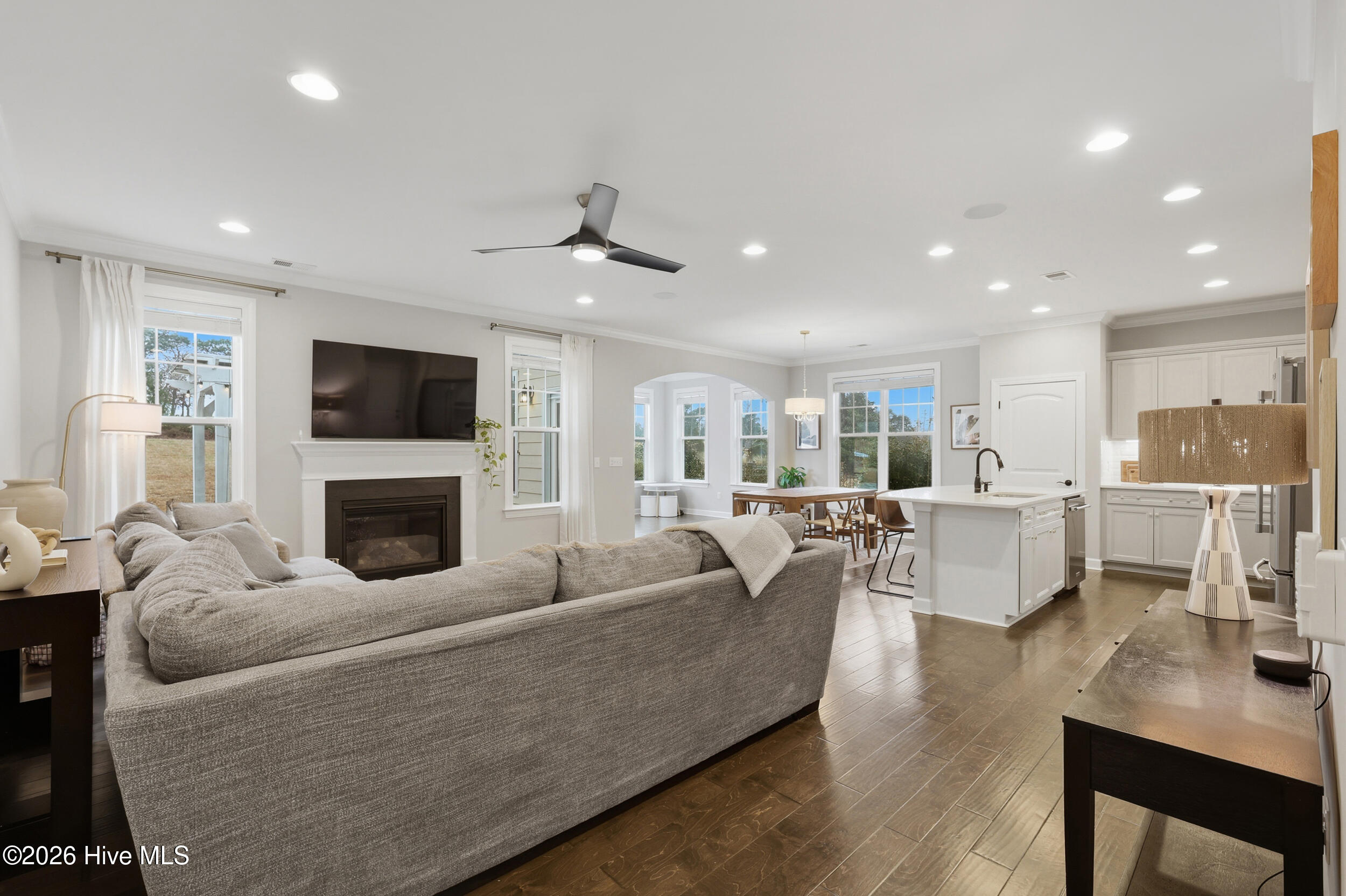 436 Island End Court