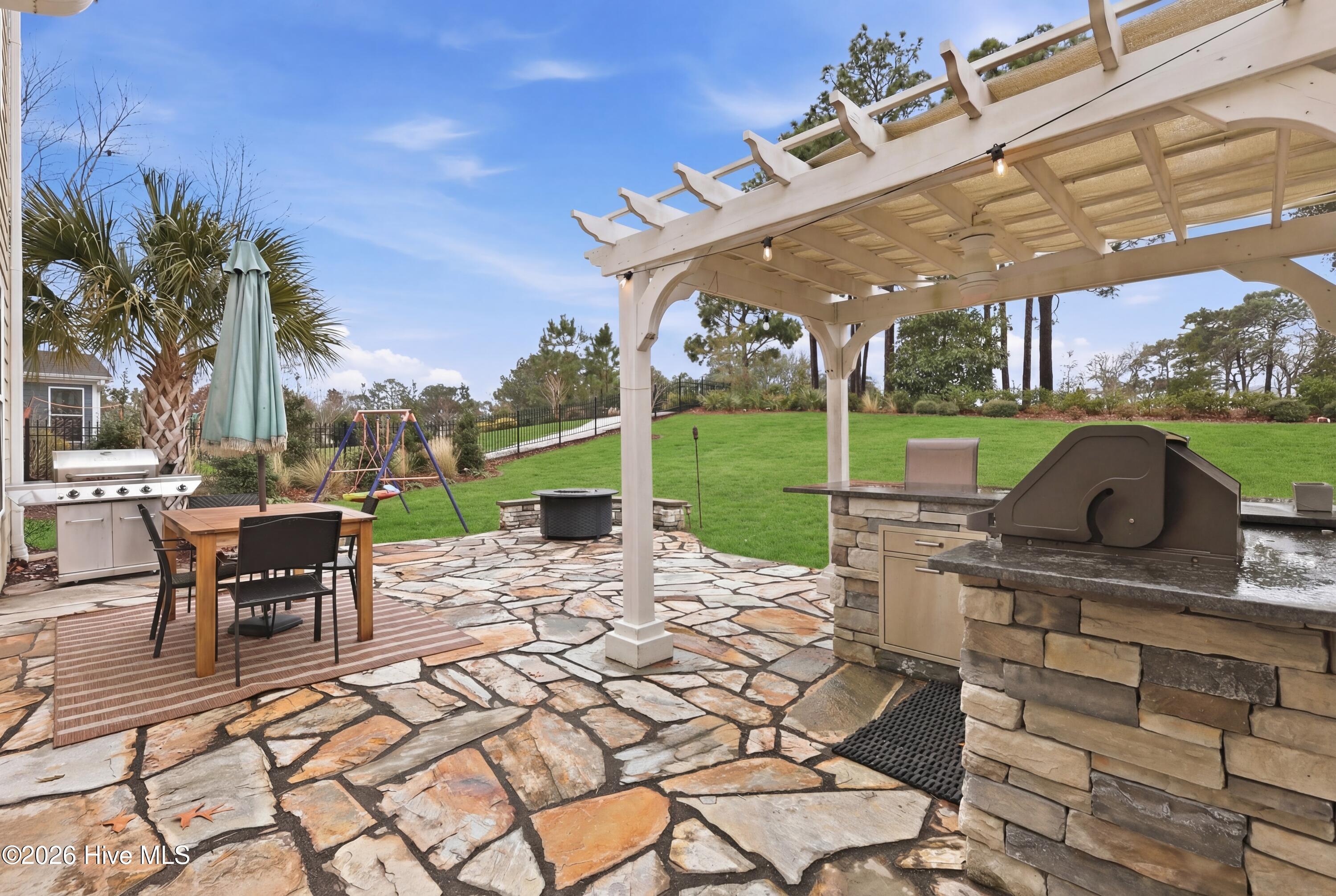 436 Island End Court