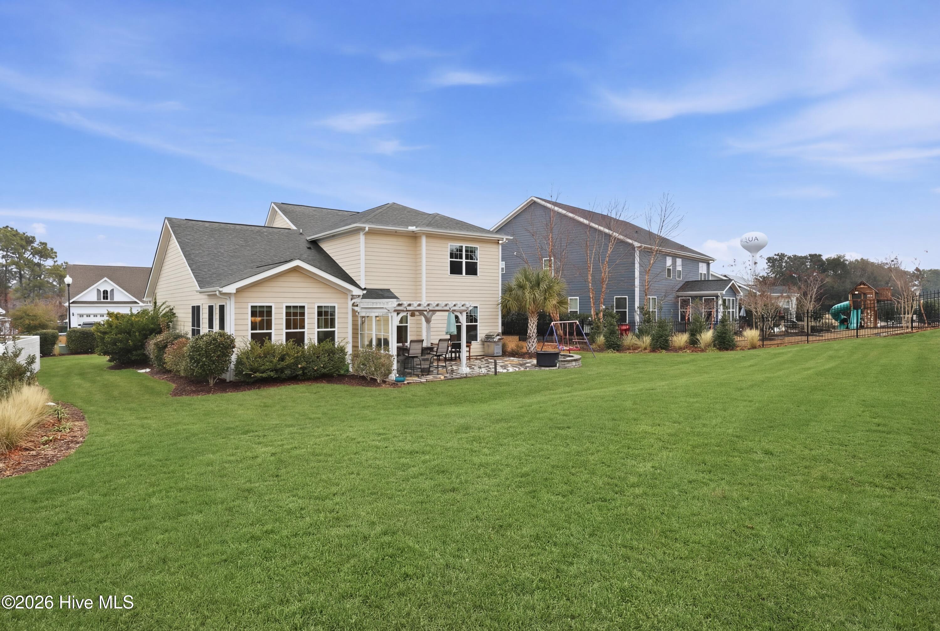 436 Island End Court