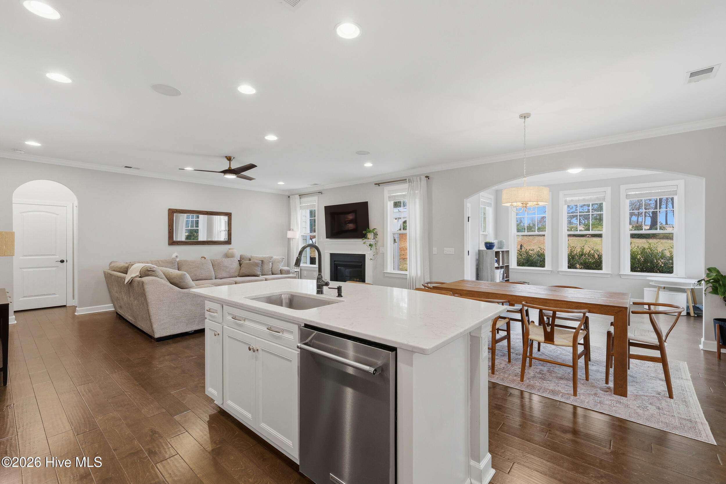 436 Island End Court