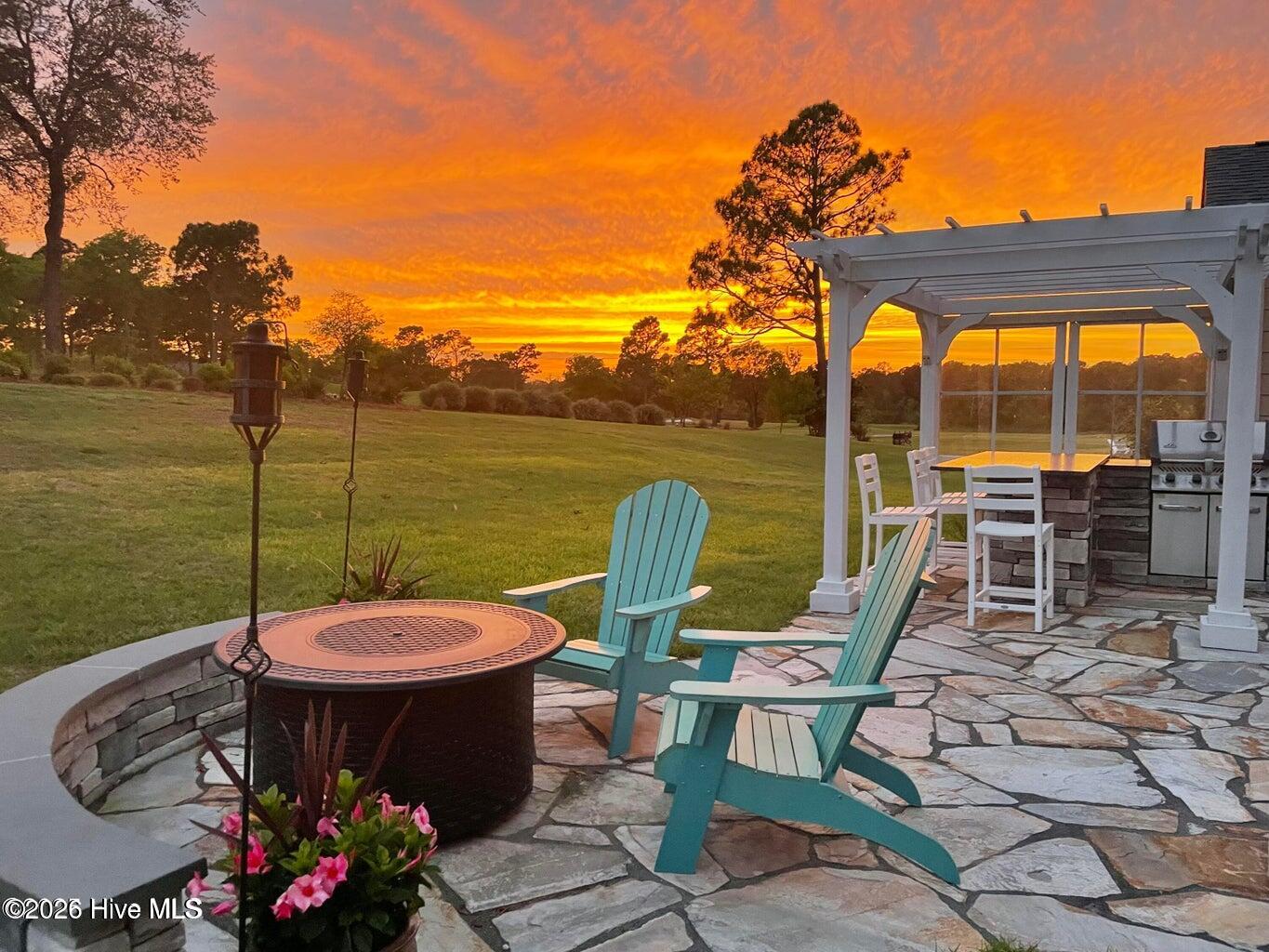 436 Island End Court