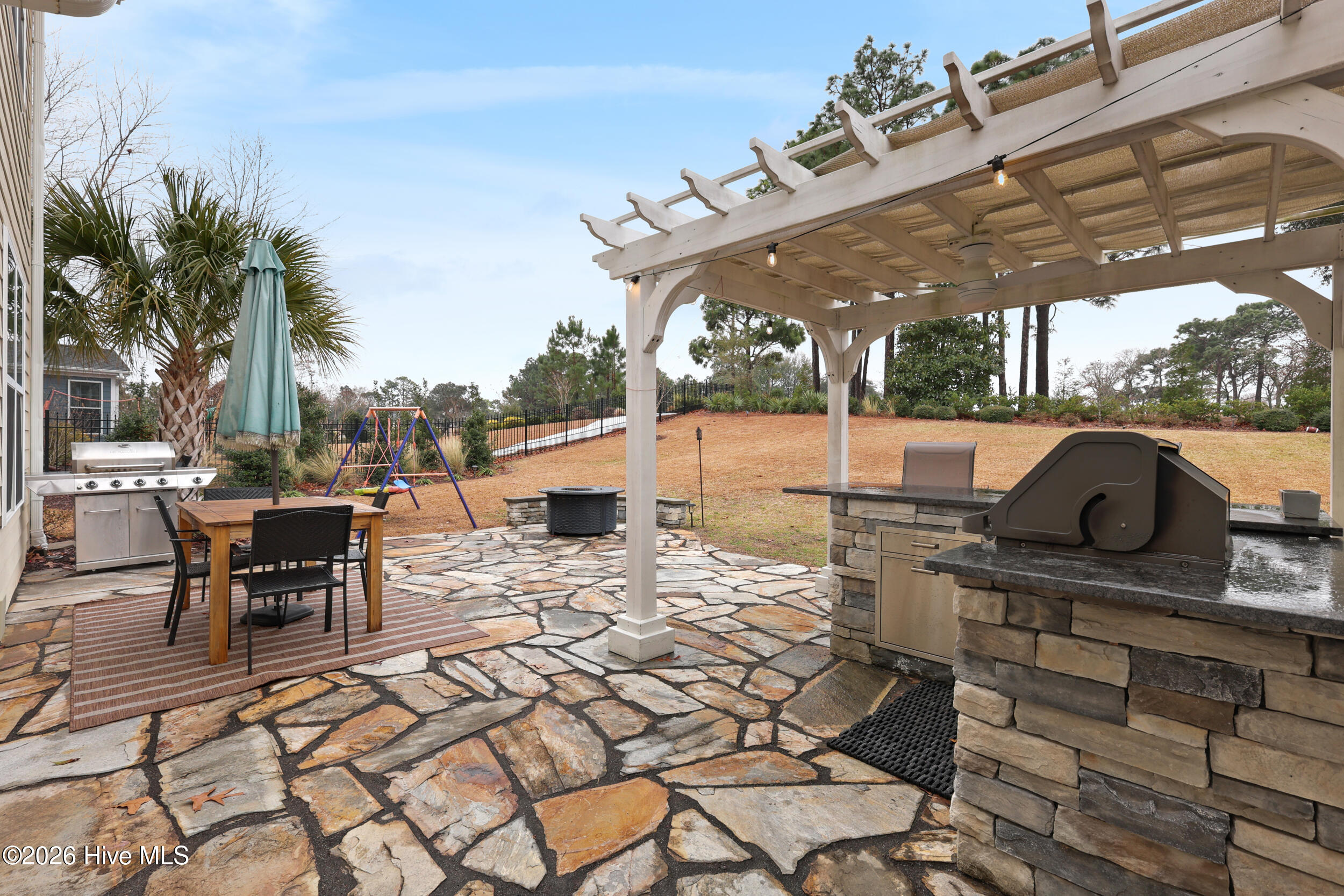 436 Island End Court