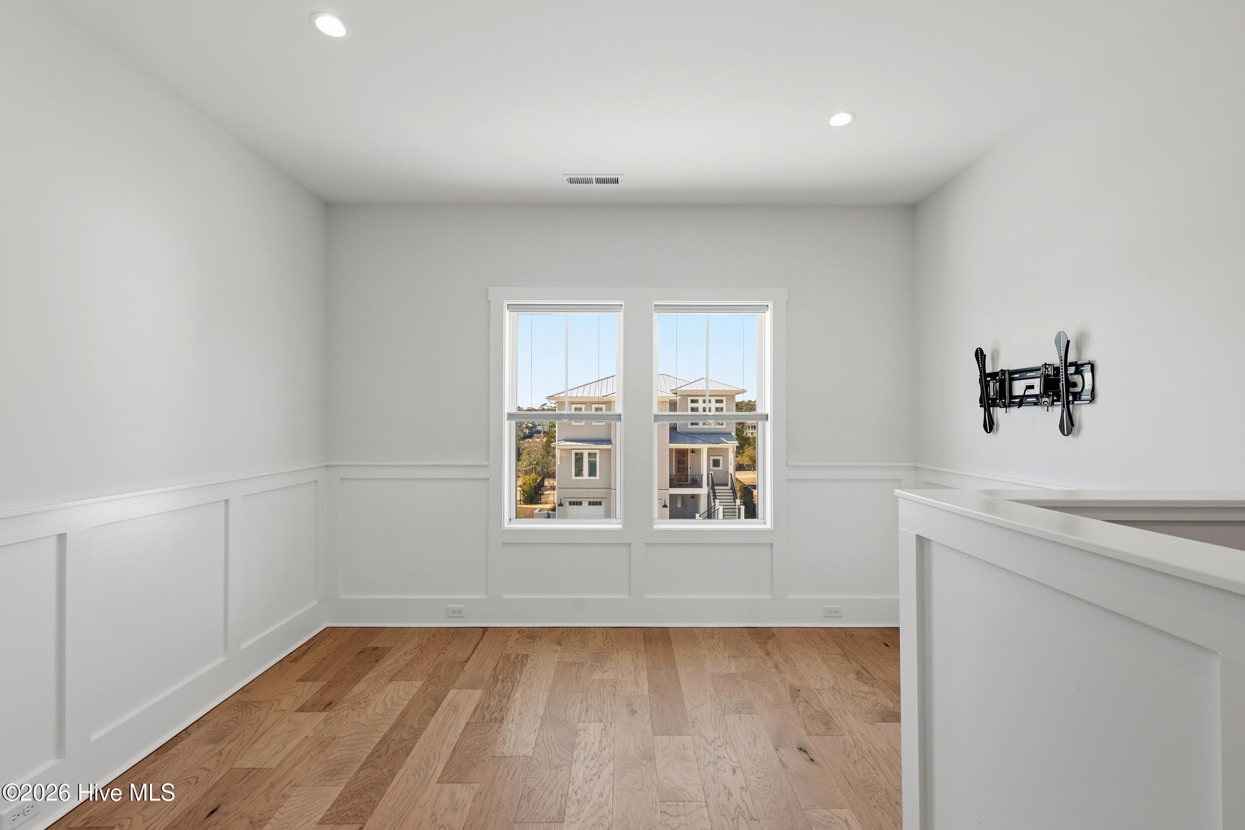 729 Waterstone Drive