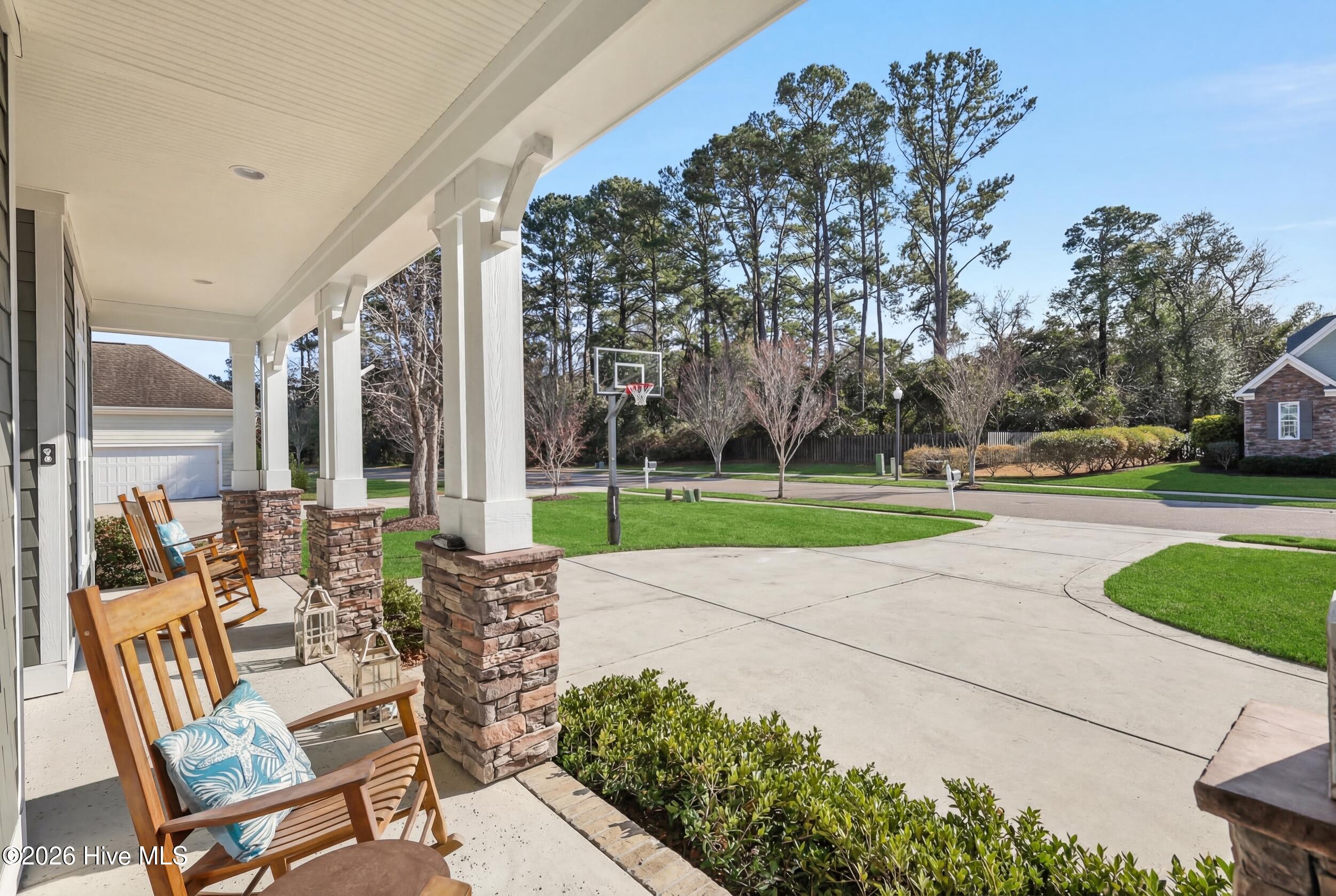 5416 Andrews Reach Loop