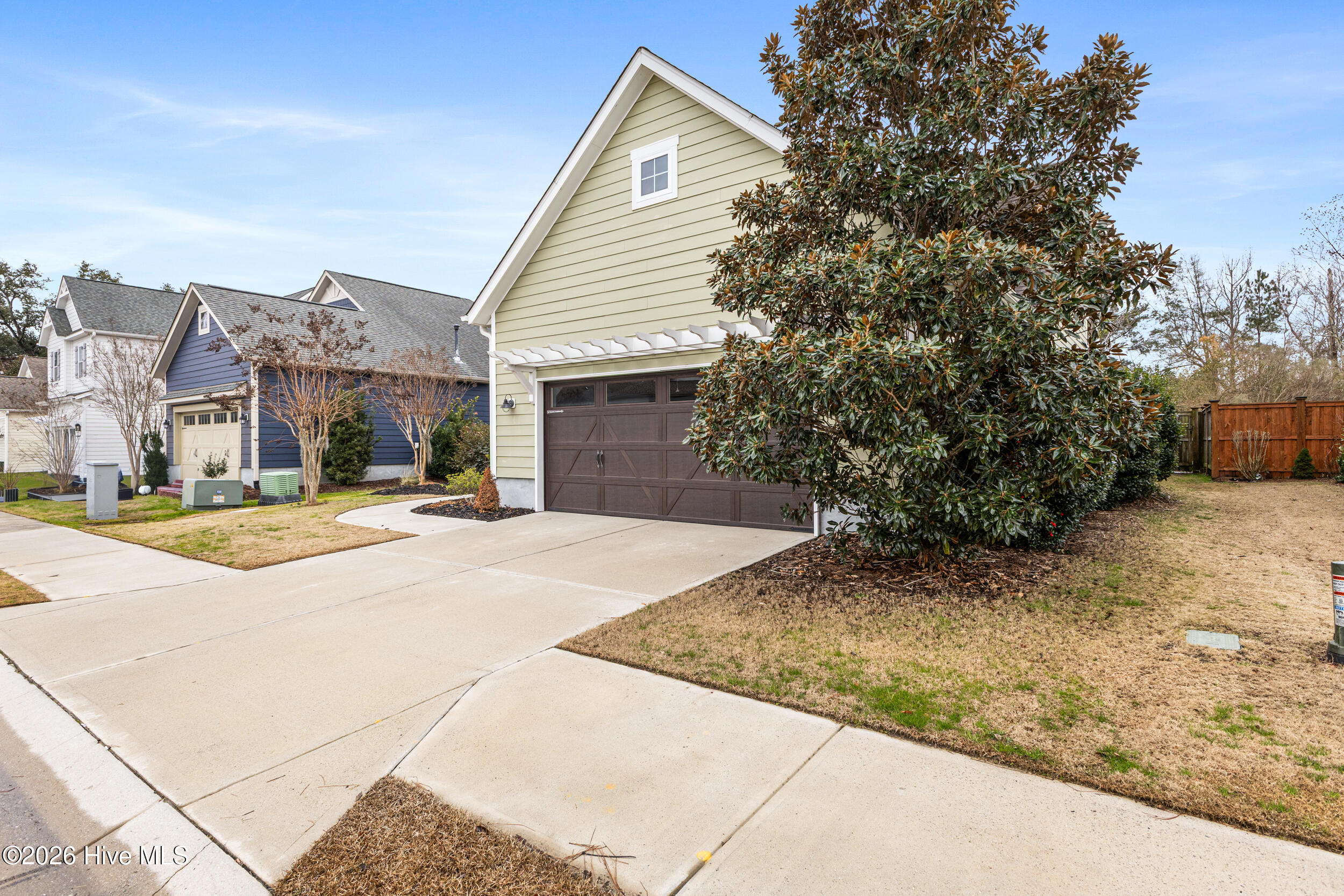 346 Hanover Lakes Drive