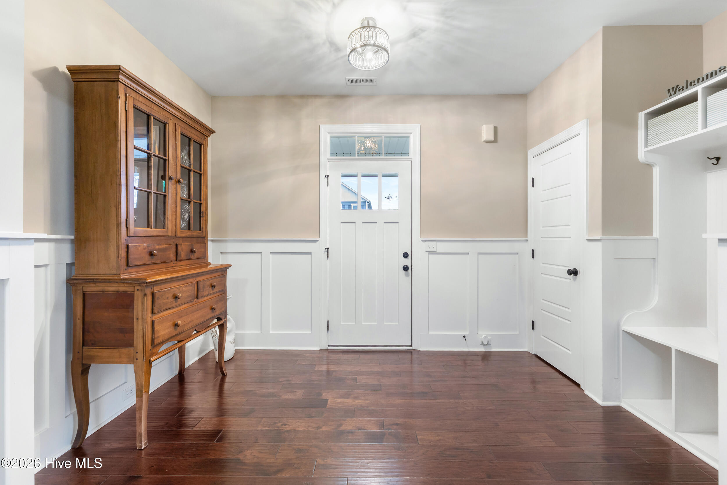 346 Hanover Lakes Drive