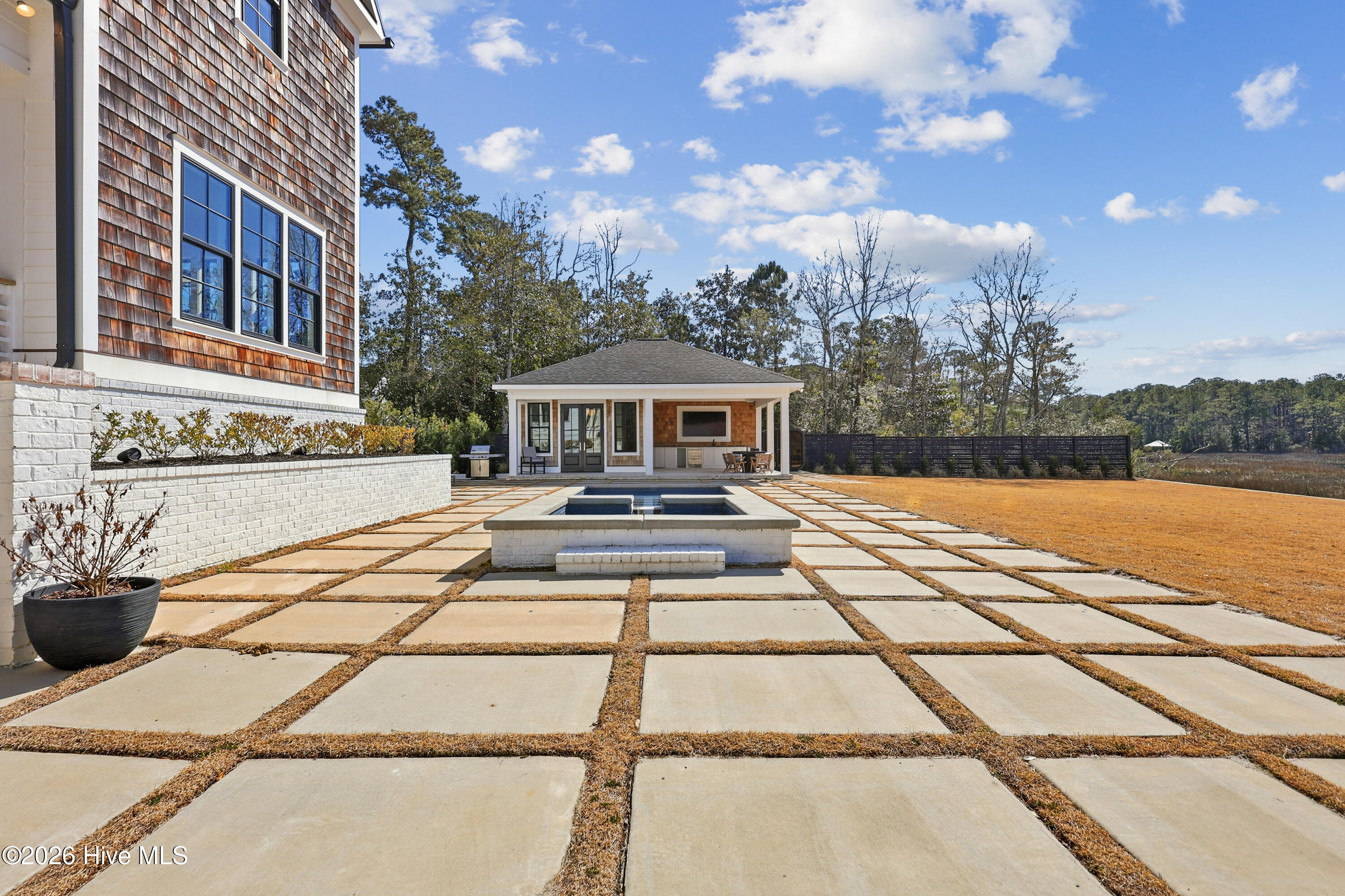 806 Johns Orchard Lane