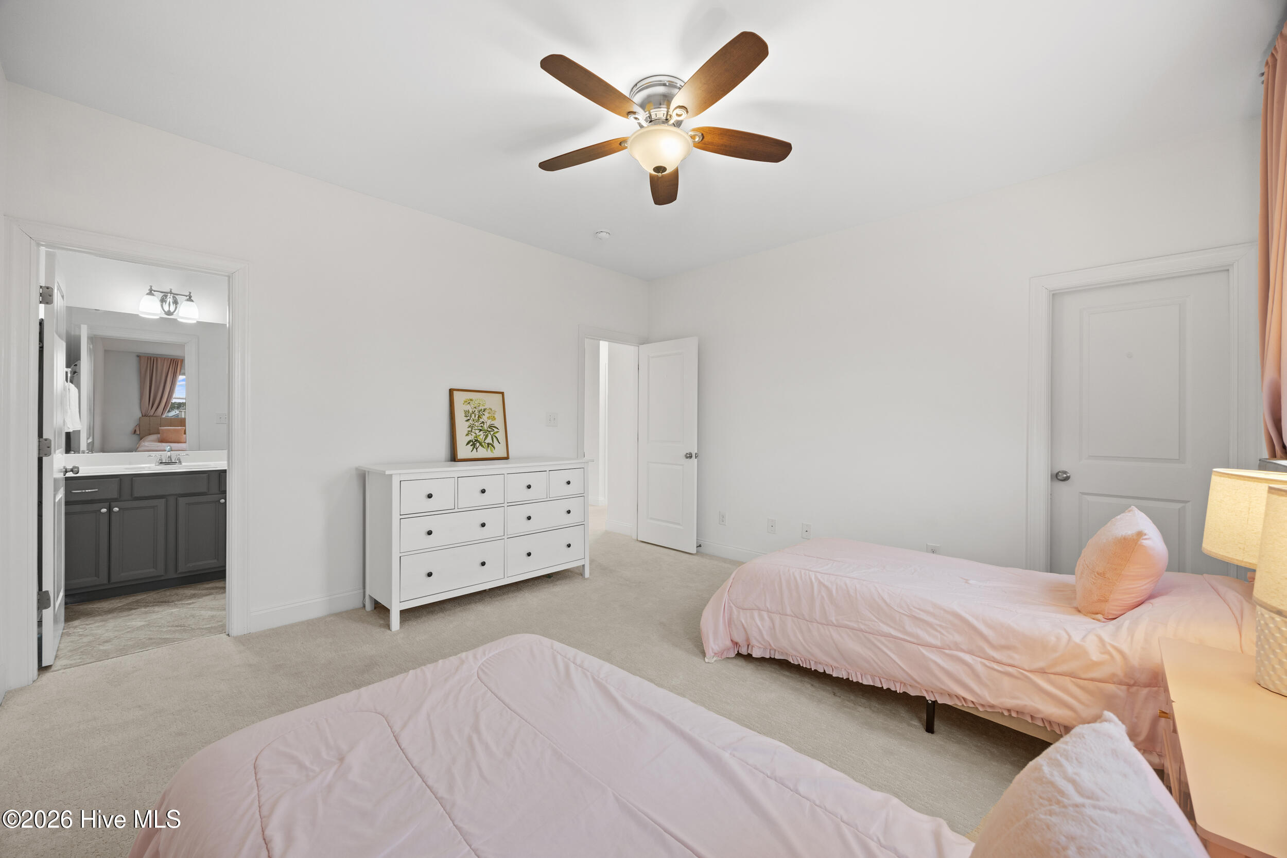 505 W Craftsman Way