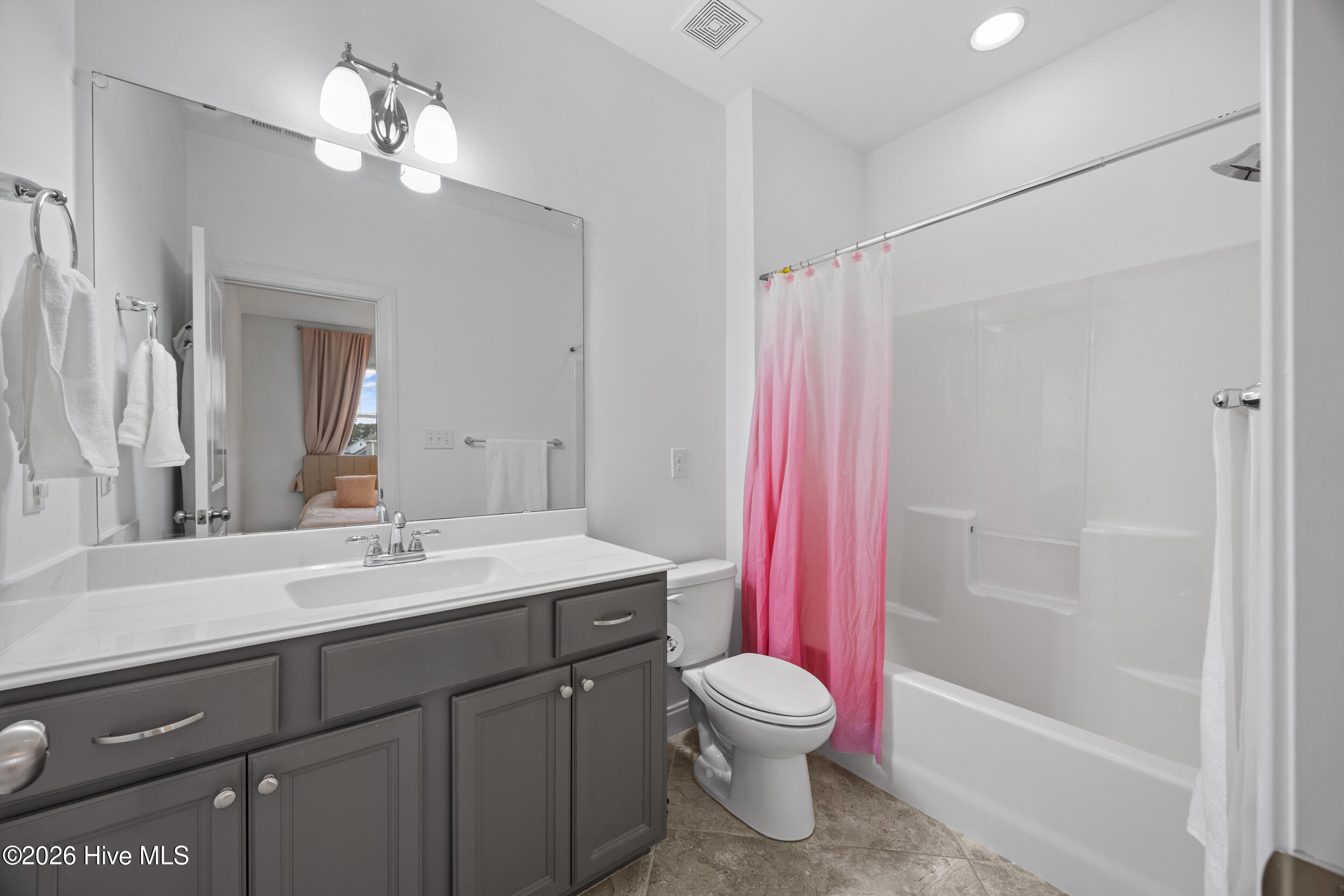 505 W Craftsman Way