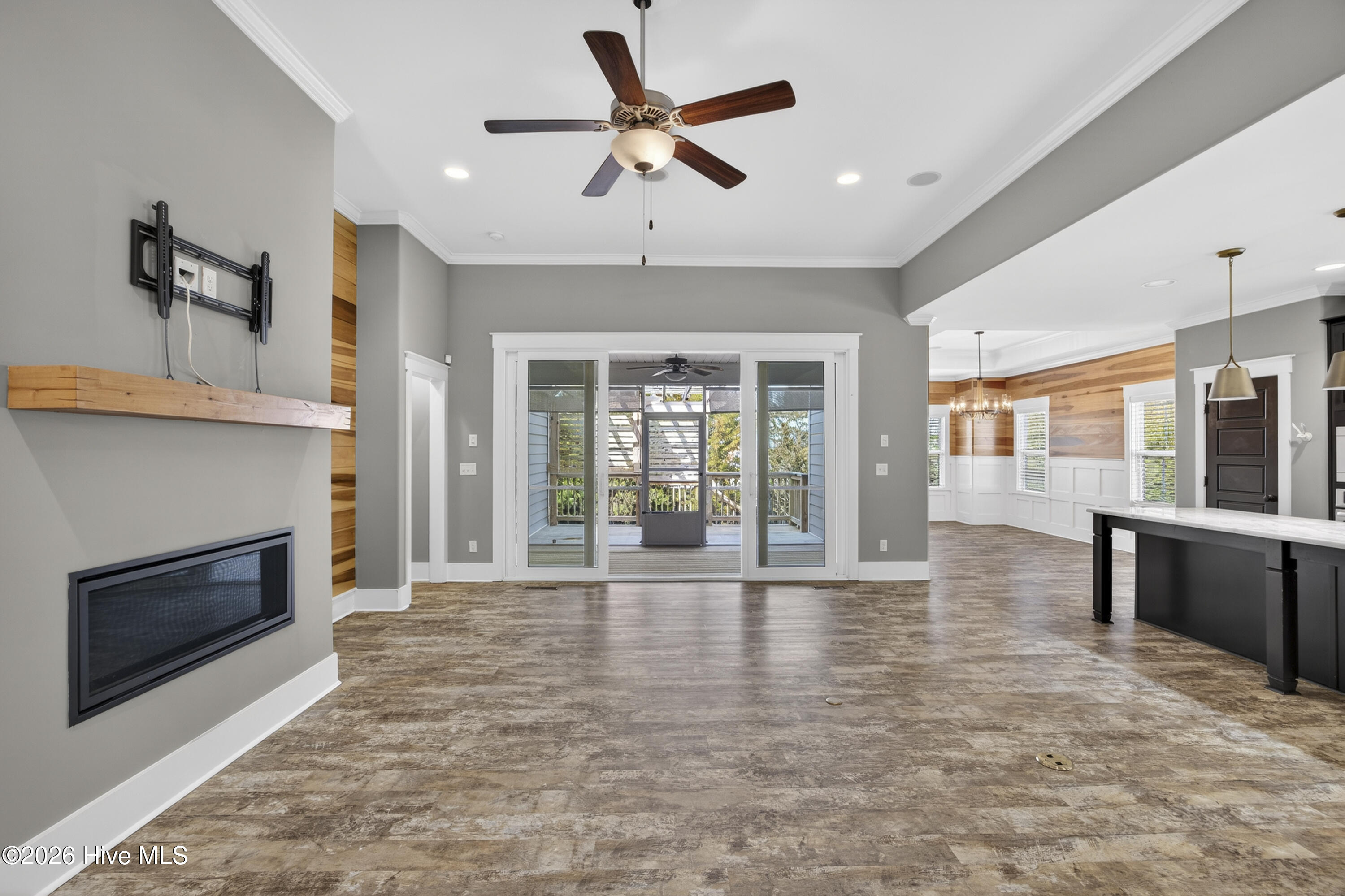 105 Helmsman Drive