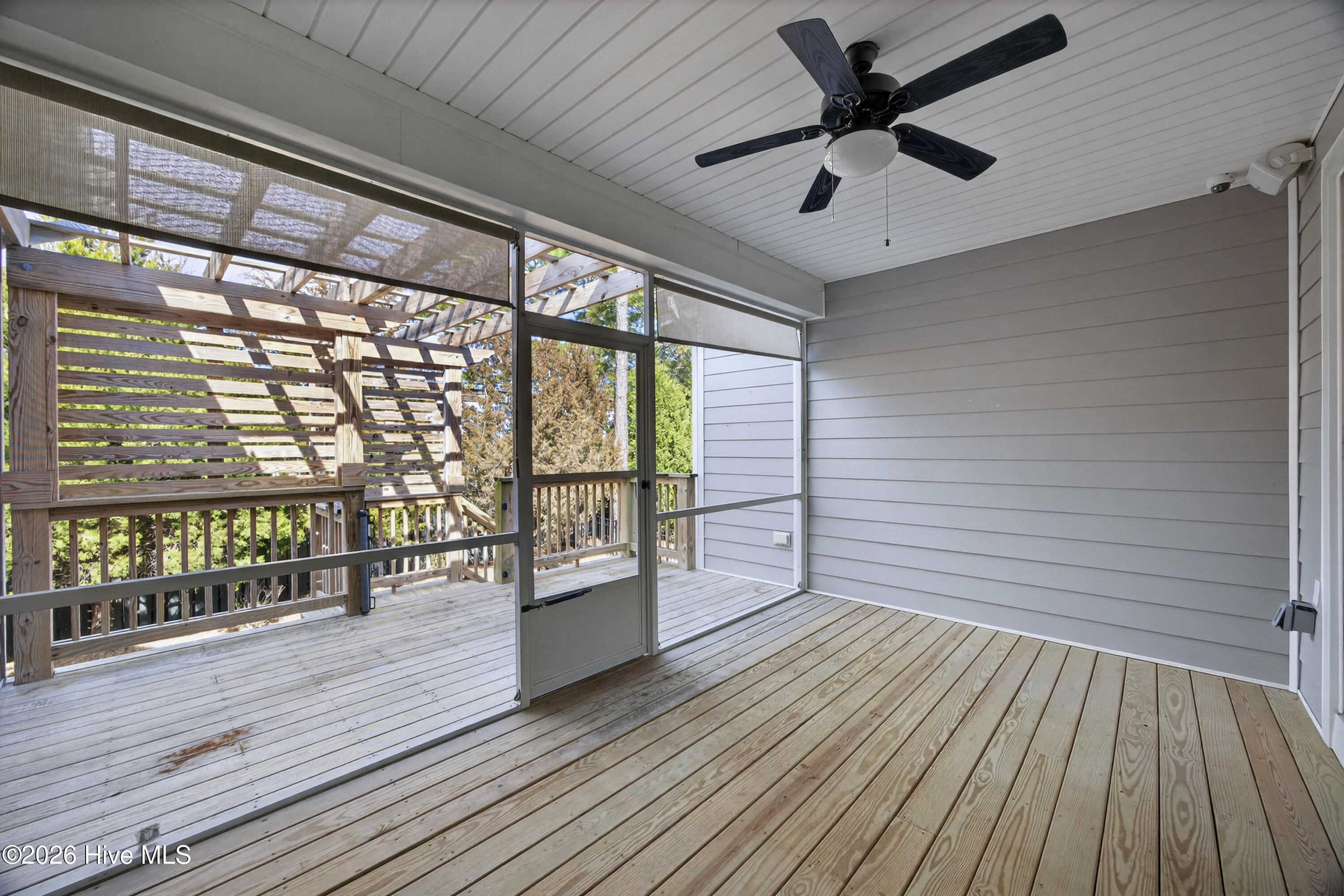 105 Helmsman Drive