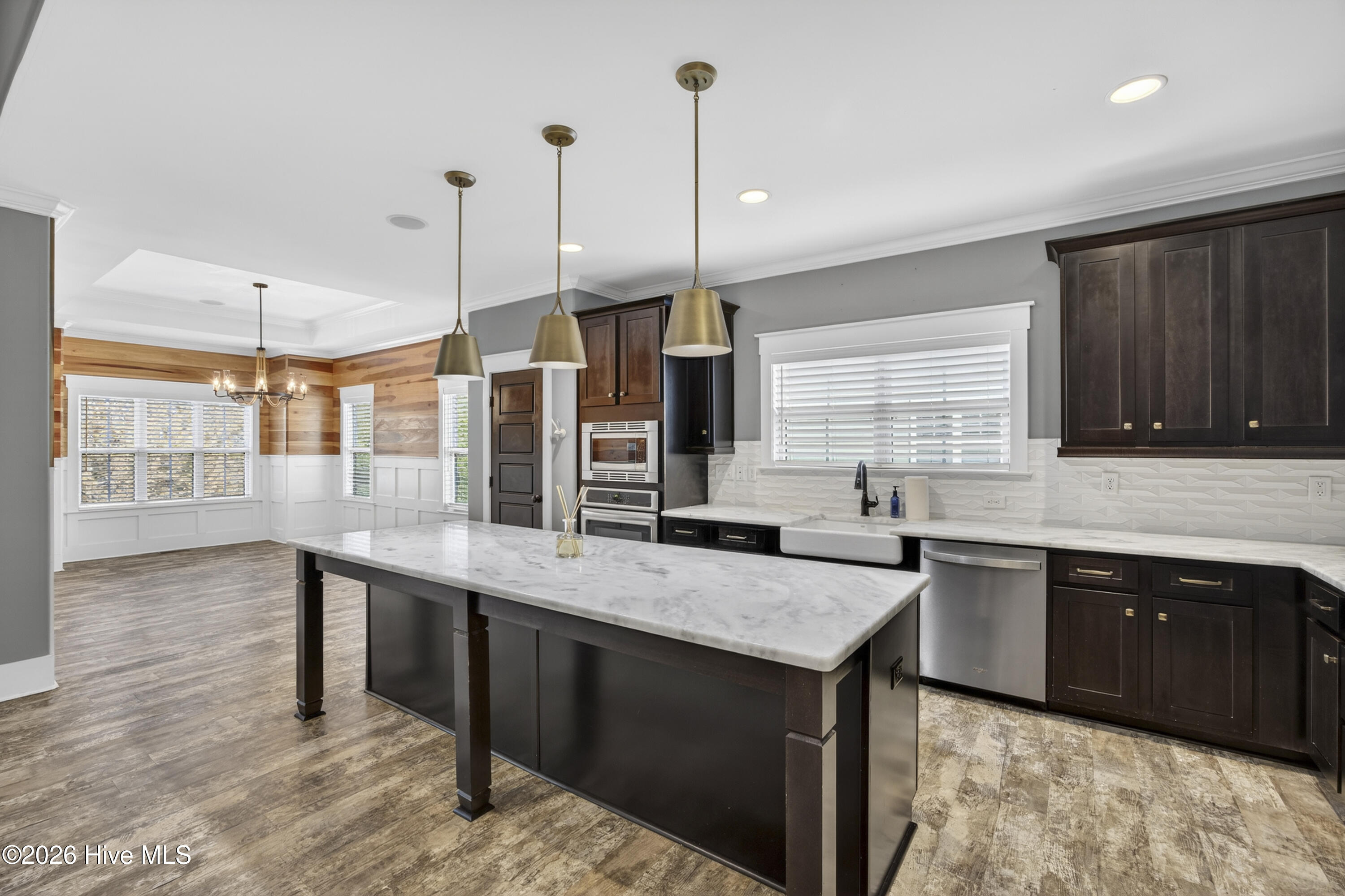 105 Helmsman Drive