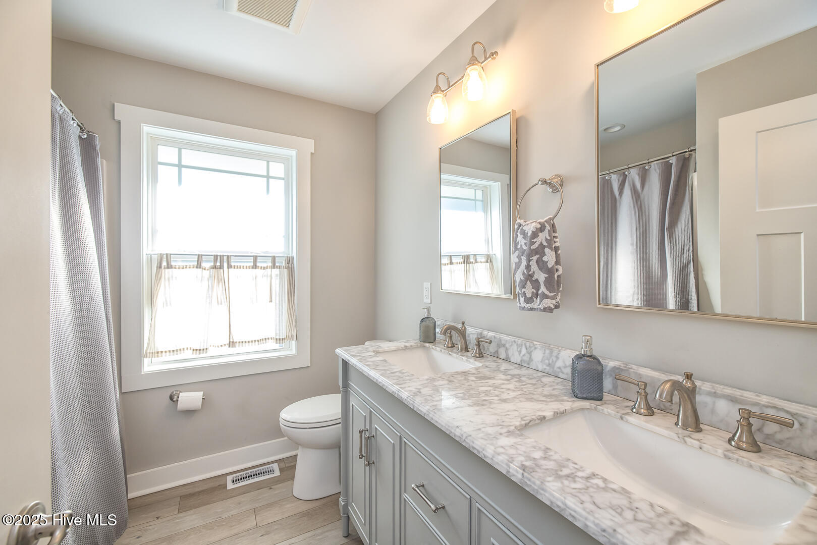 2401 Westminister Way