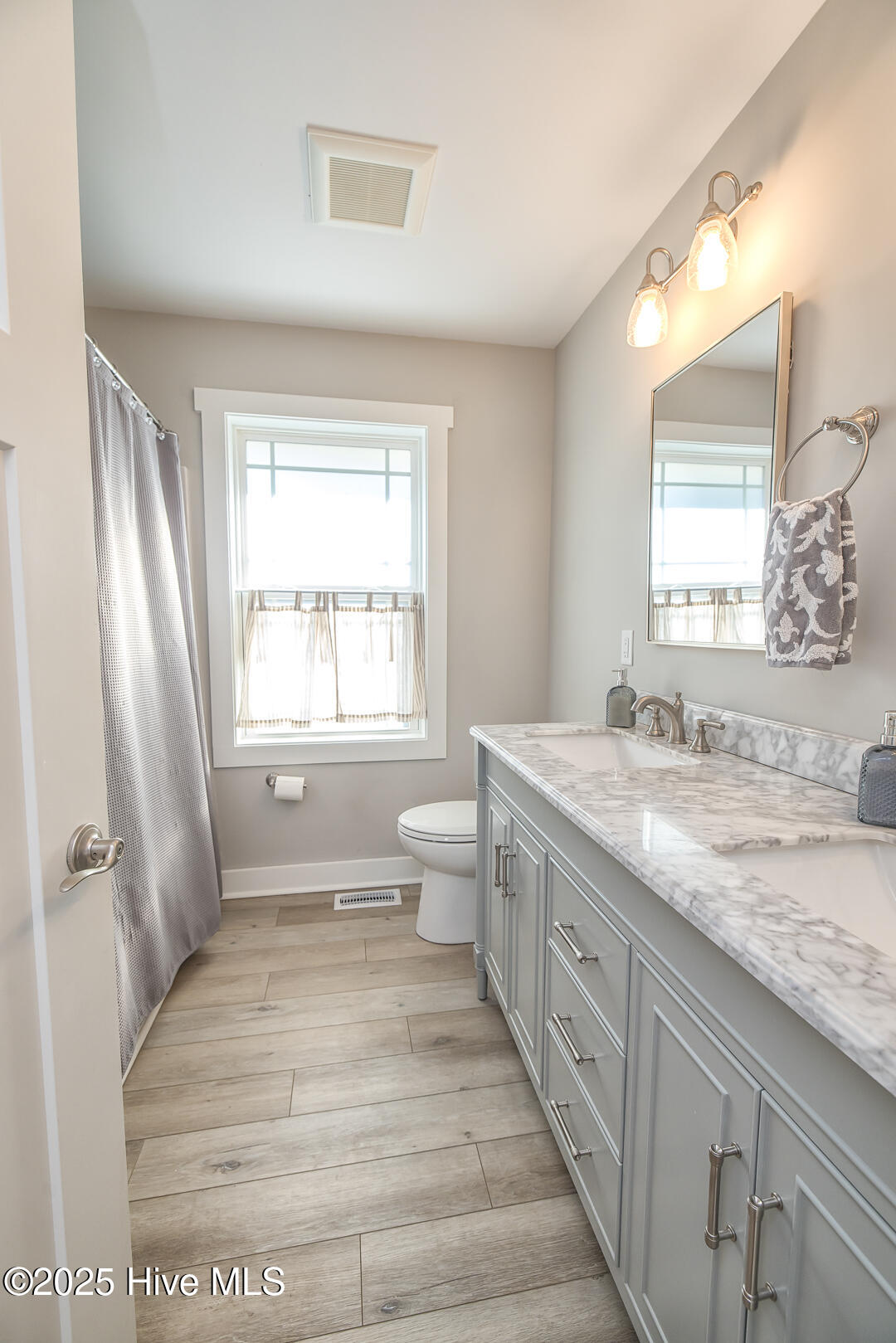 2401 Westminister Way