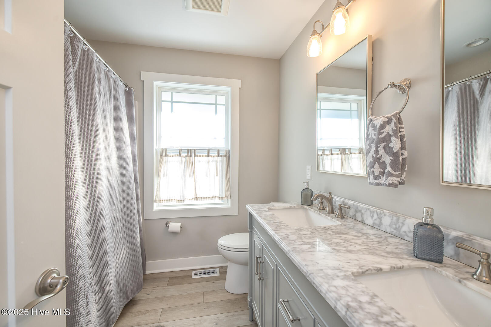 2401 Westminister Way