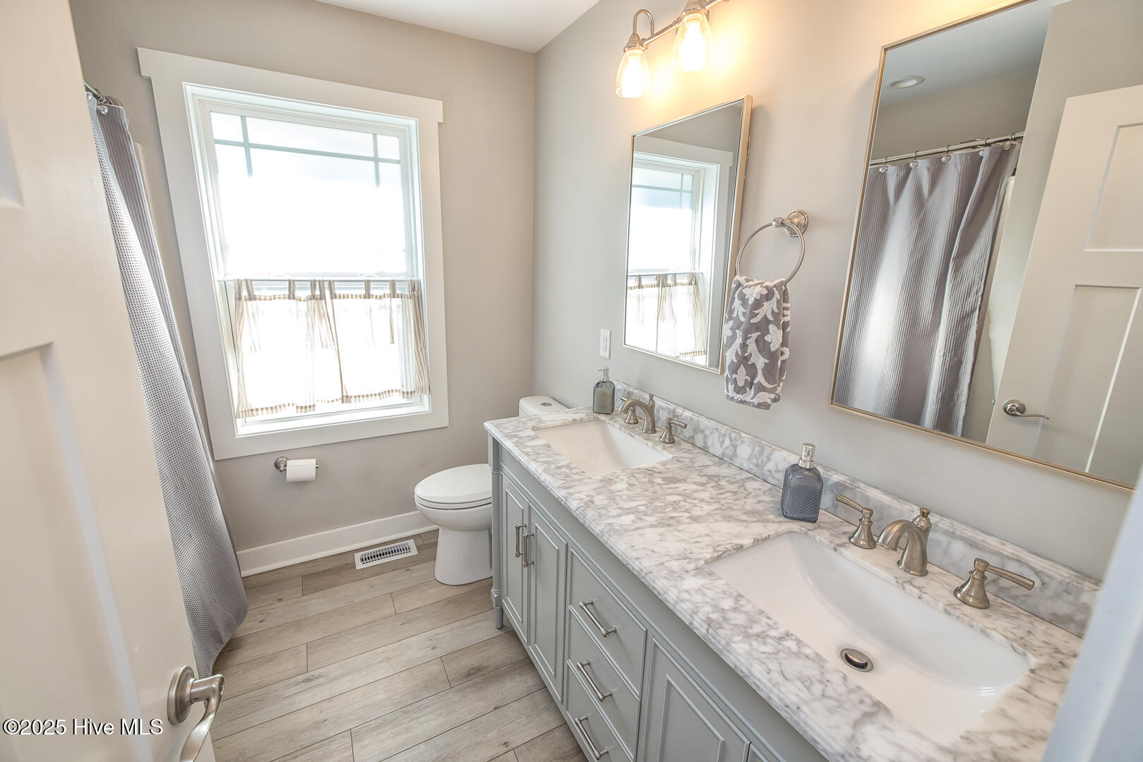 2401 Westminister Way