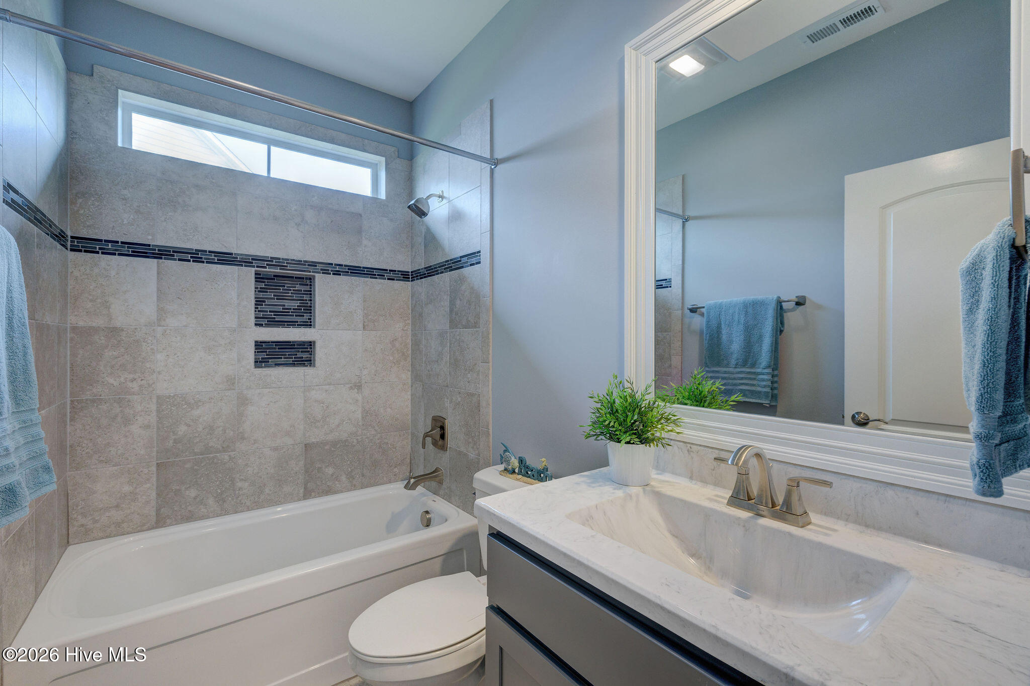 8711 Compass Pointe West Wynd NE