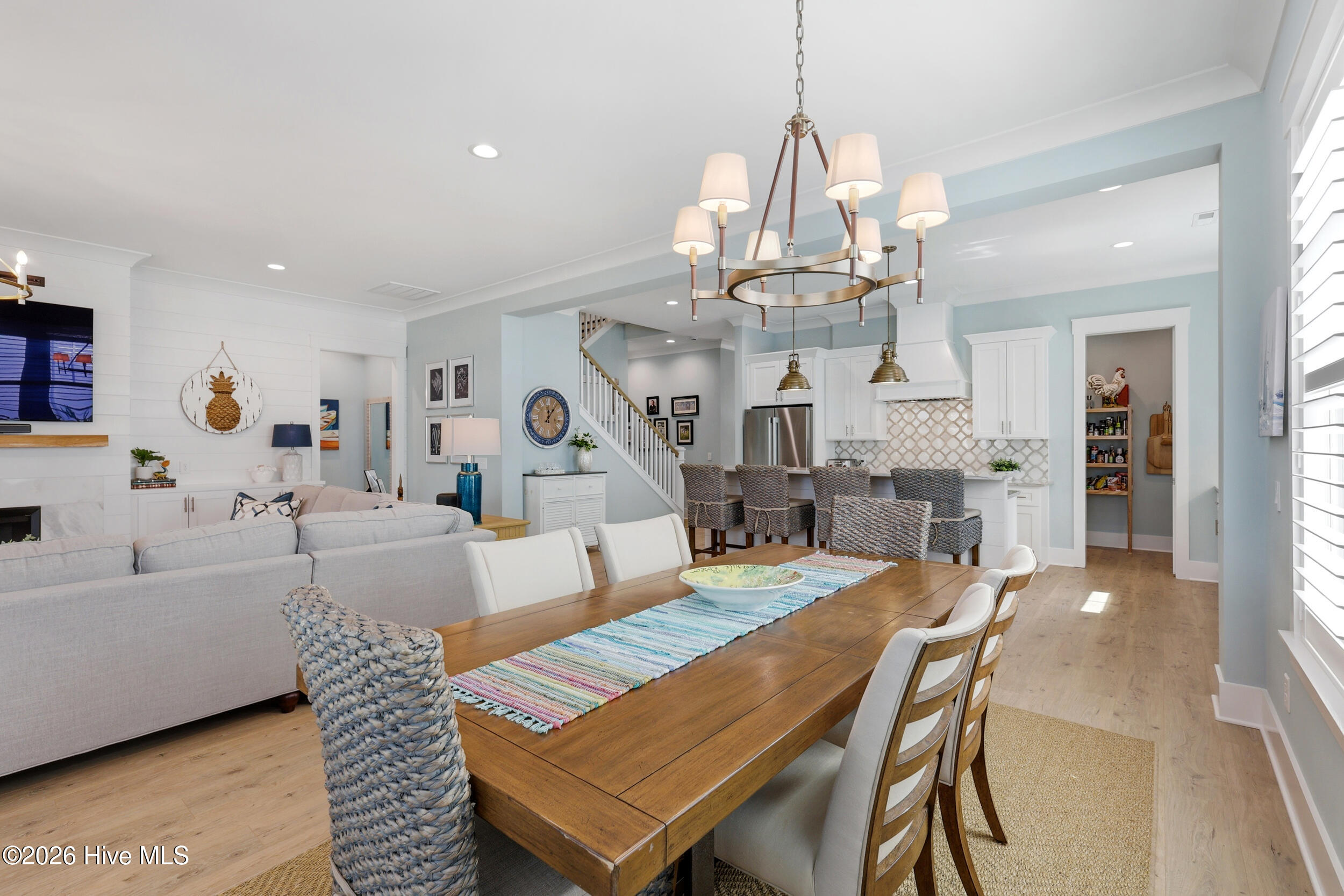 637 Bedminister Lane
