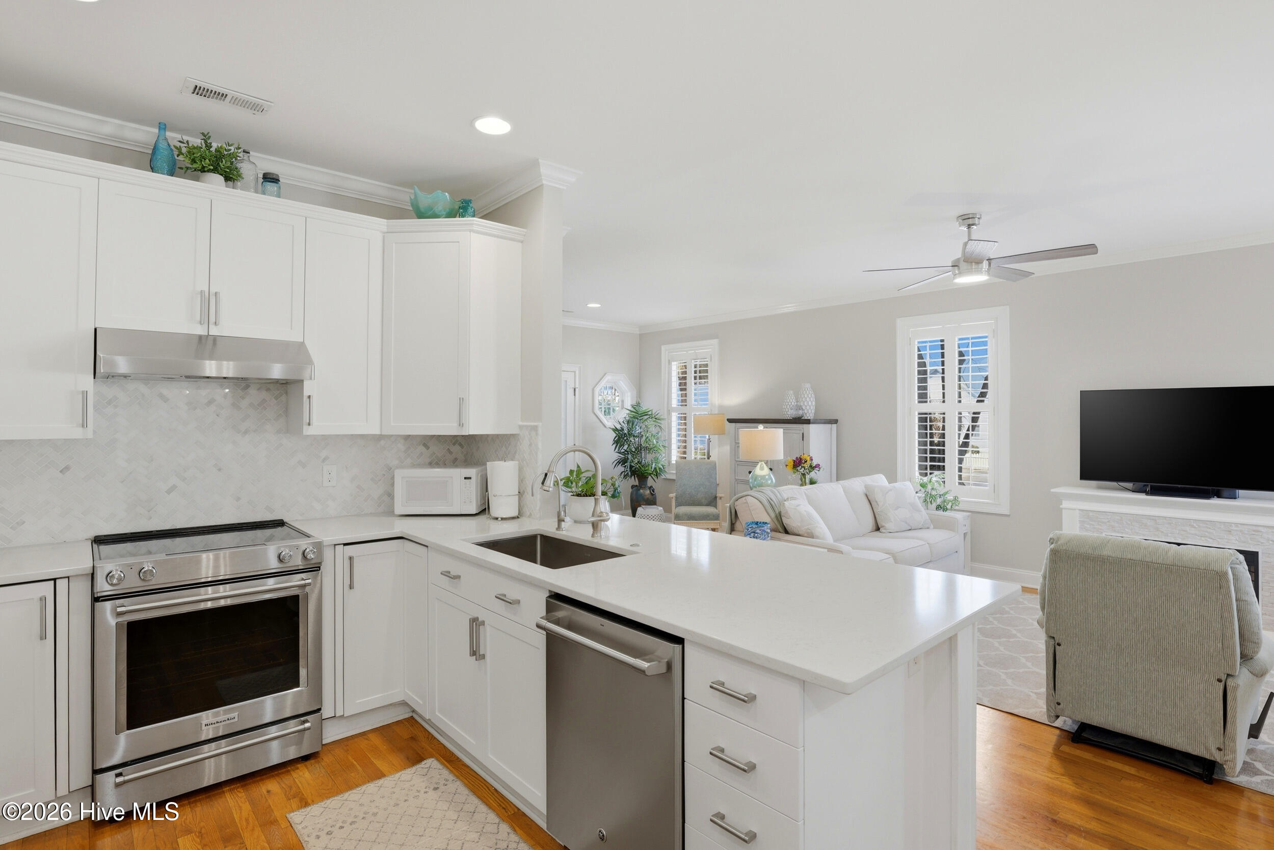 221 Silver Sloop Way